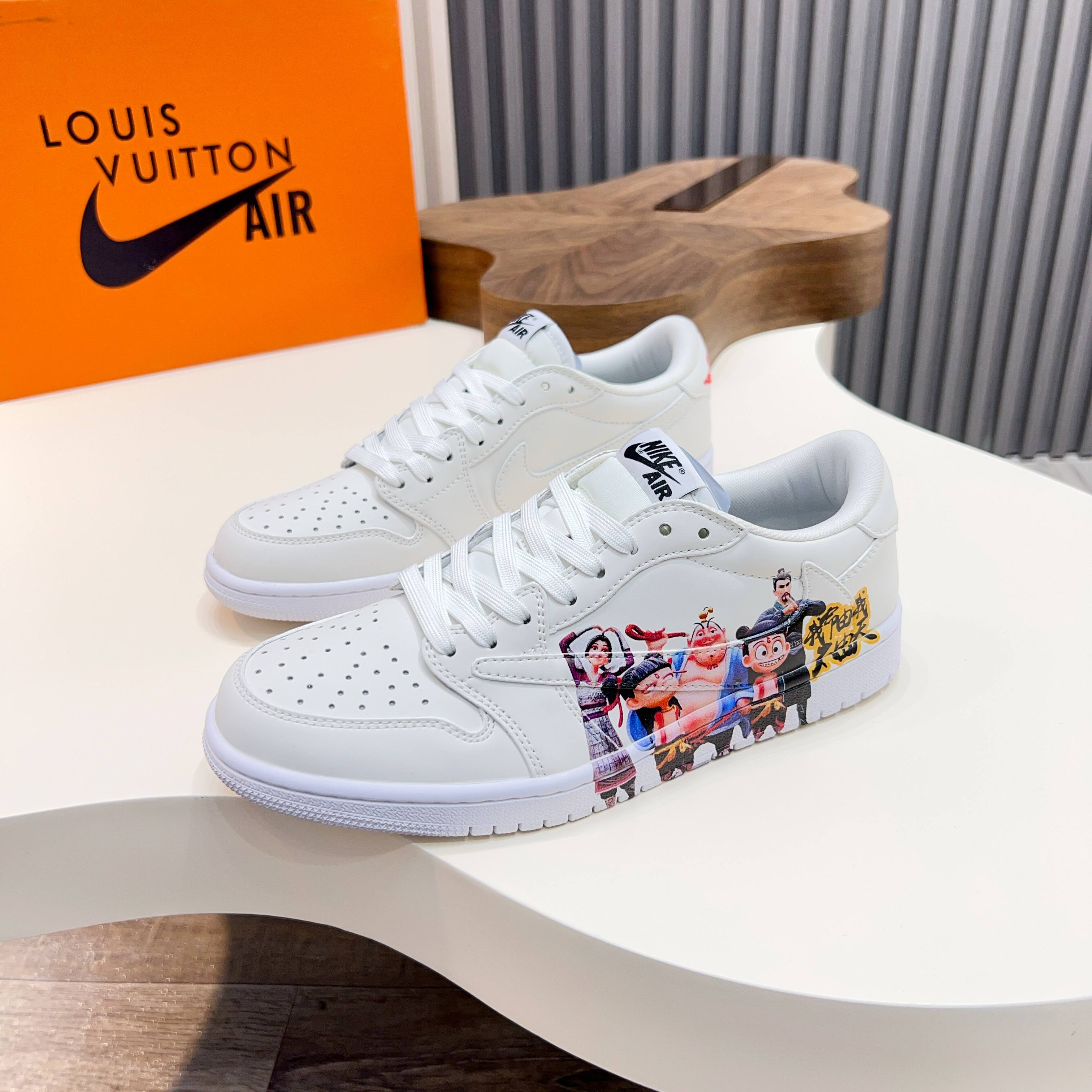 L.v x Nike Low-Top Sneakers in White Leather with Cartoon Print