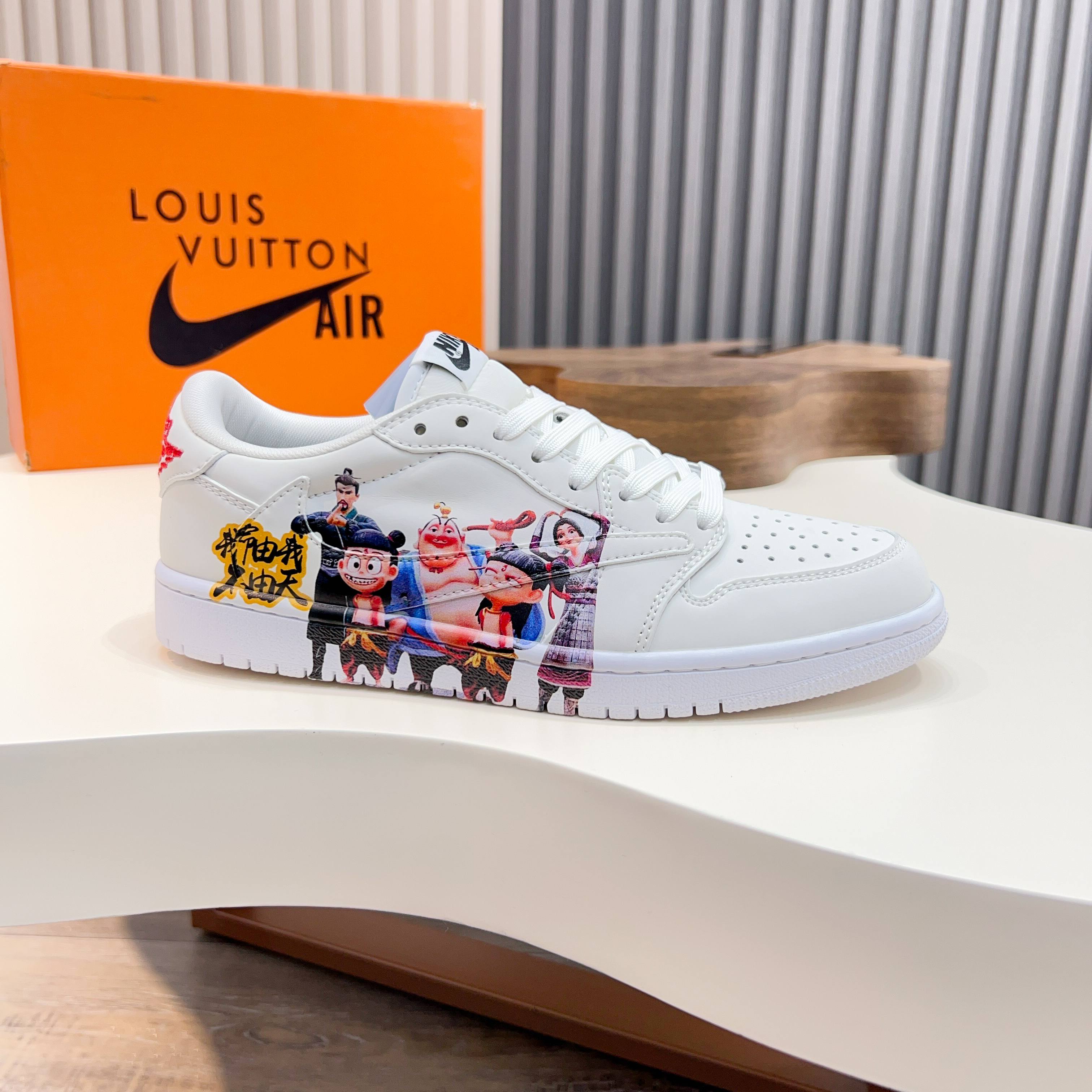 L.v x Nike Low-Top Sneakers in White Leather with Cartoon Print 11 a1741921264763 1022