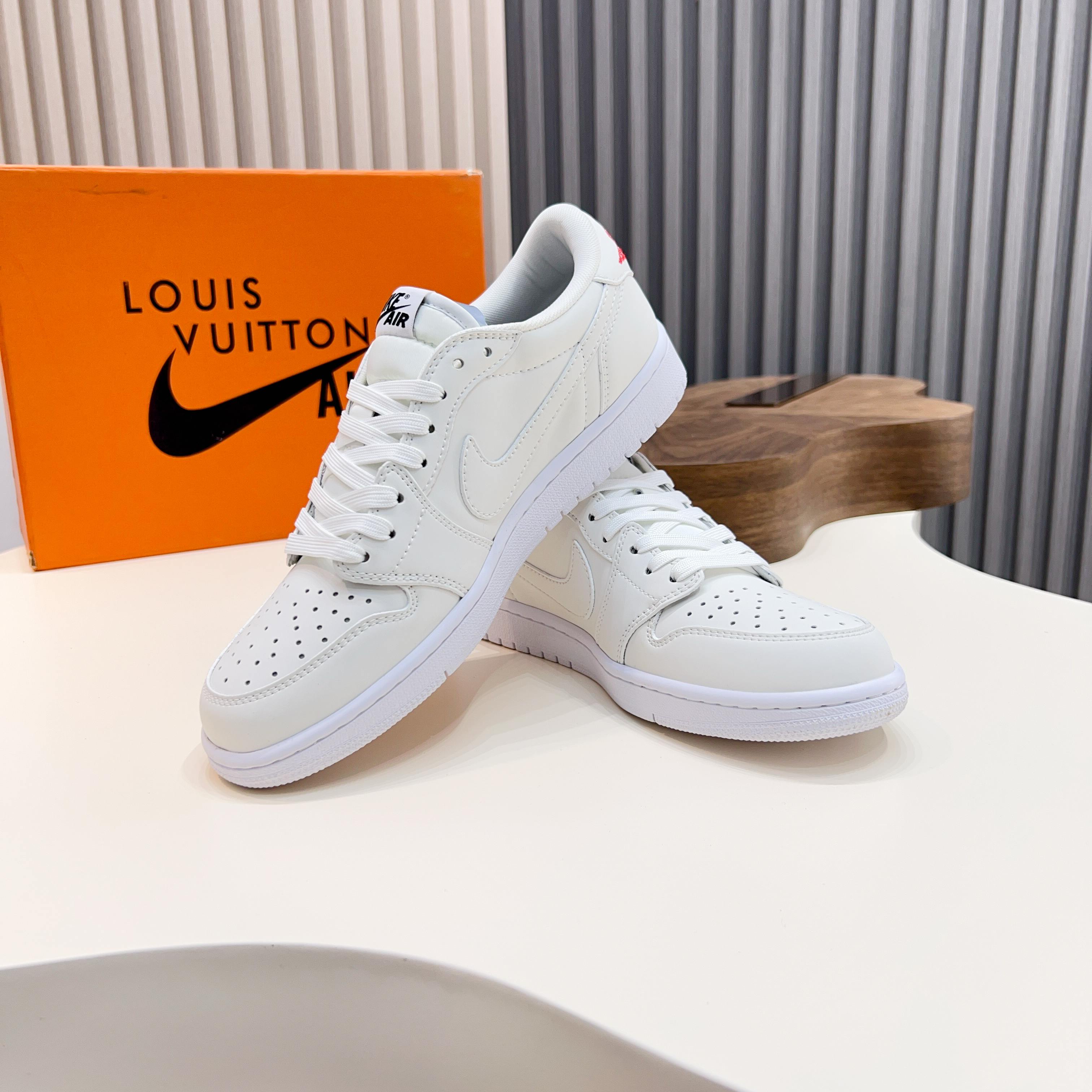 L.v x Nike Low-Top Sneakers in White Leather with Cartoon Print 8 a1741921264854 3213