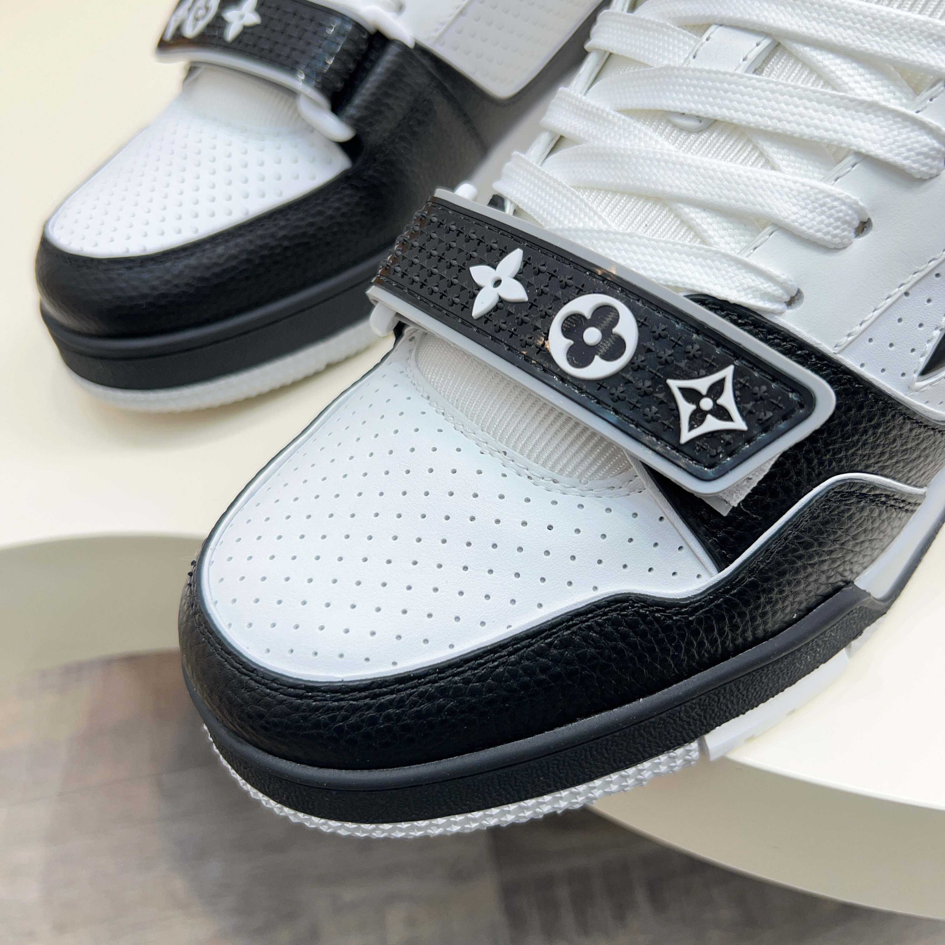 Louis Vuitton Trainer Sneaker: Leather, Monogram, Comfortable & Breathable 5 a1743229921872 7864