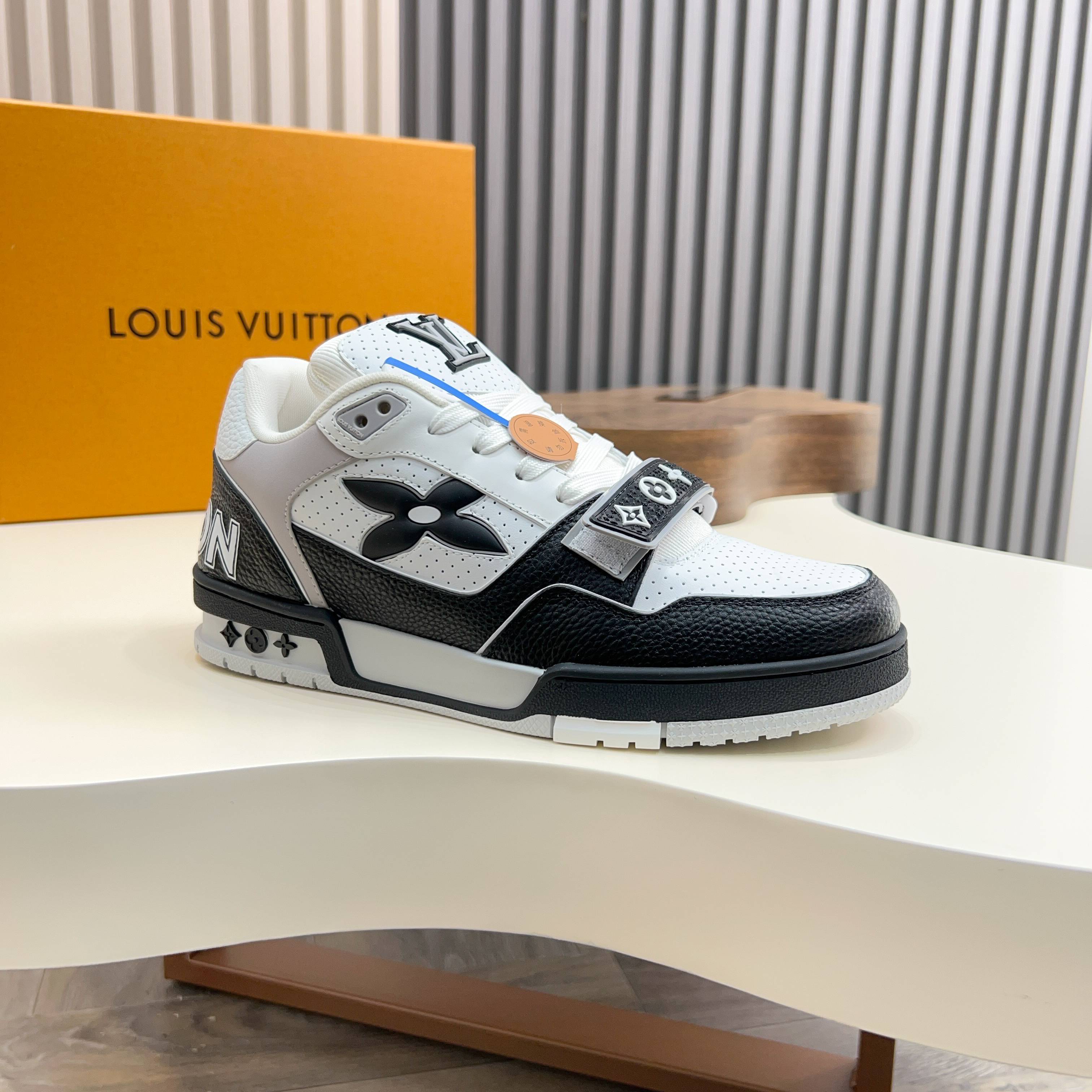 Louis Vuitton Trainer Sneaker: Leather, Monogram, Comfortable & Breathable 7 a1743229936948 0562