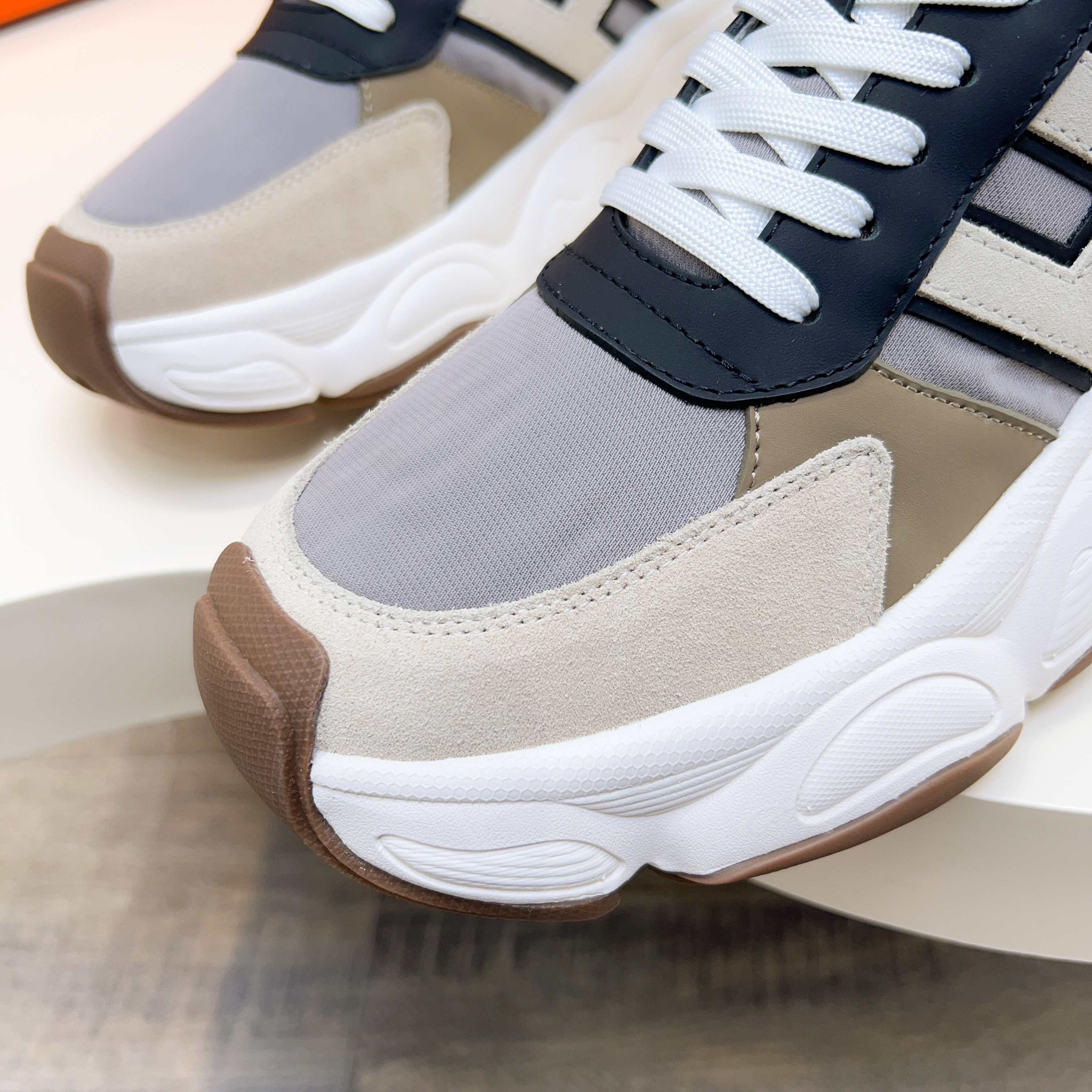 Hermès Haru Chunky Sole Sneakers in Calfskin & Canvas, Colorblock Design 4 a1743470400680 0437