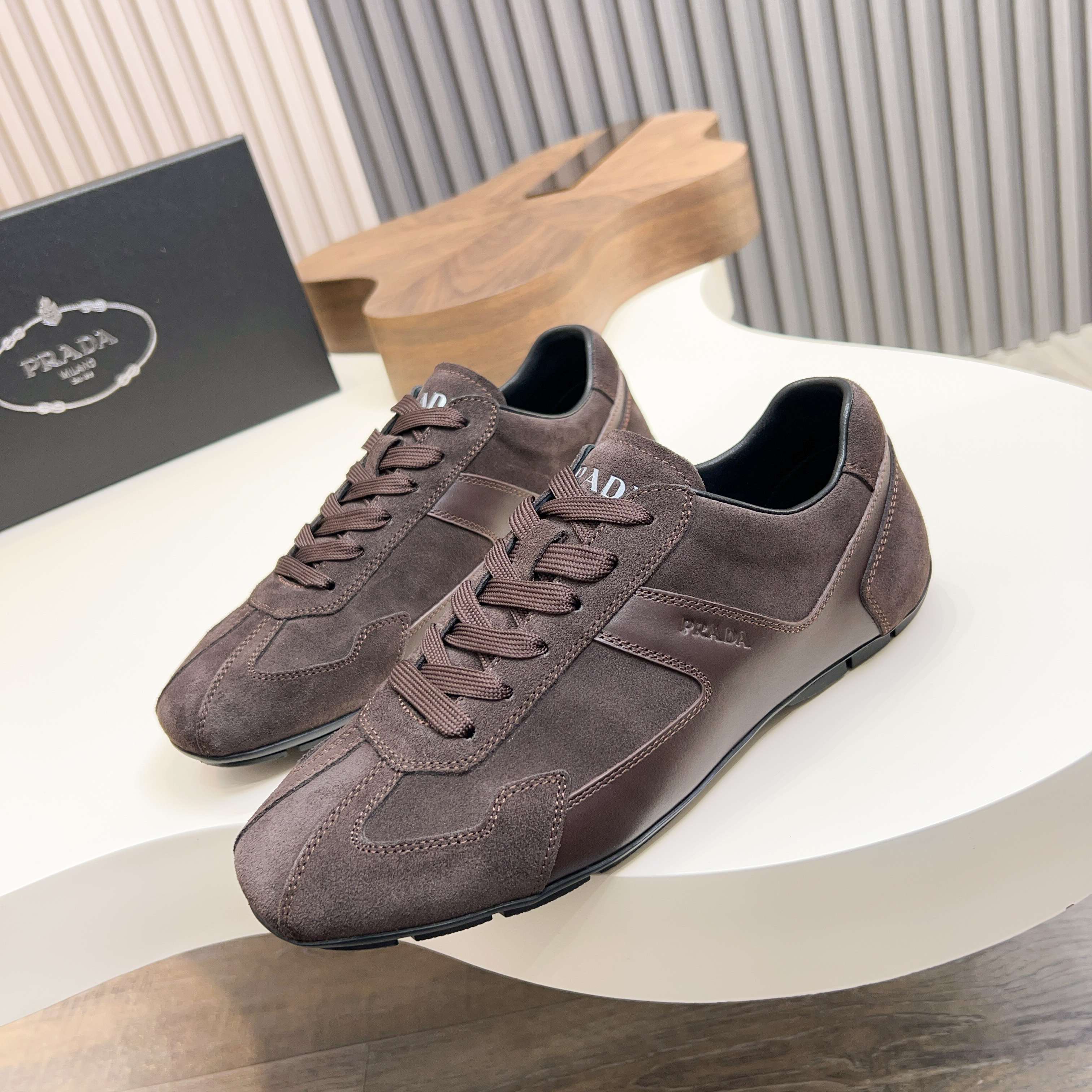 Prada Wind Series Men's Suede Leather Casual Sneakers, Comfortable and Stylish 2 a1743510140506 1118