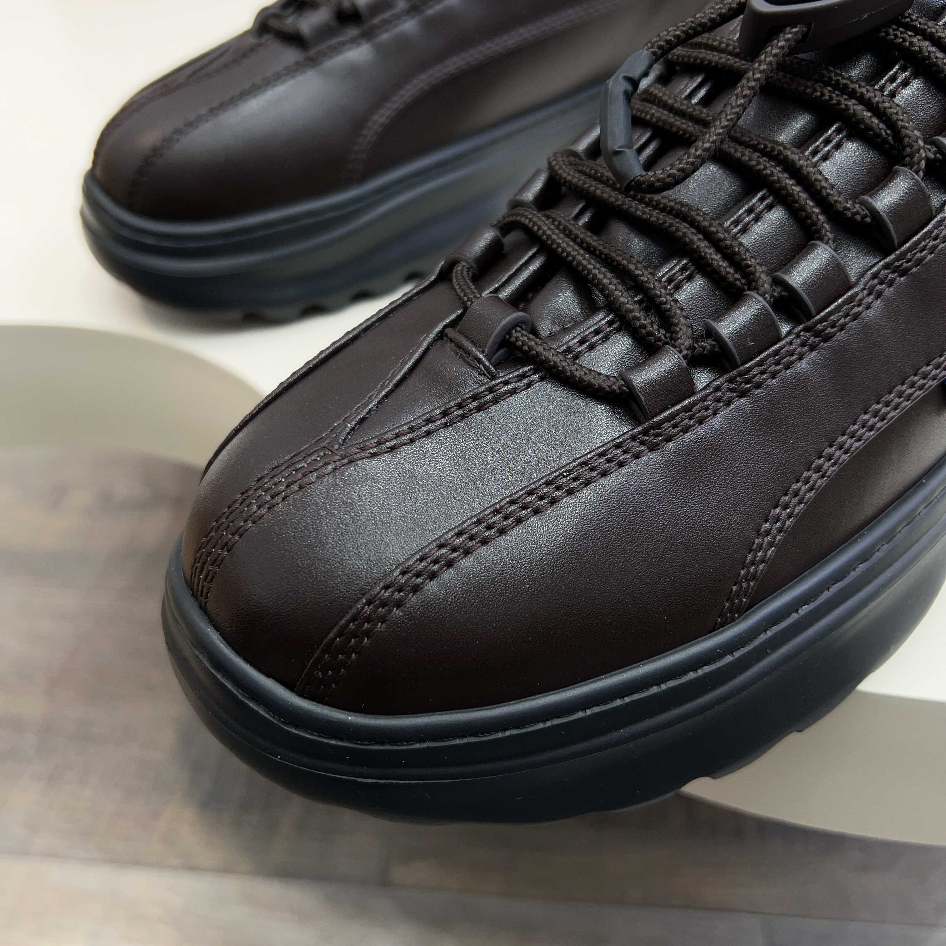 Burberry Burberry Scoot serie nuevos zapatos casuales de los hombres Se busca línea brillante zapato
