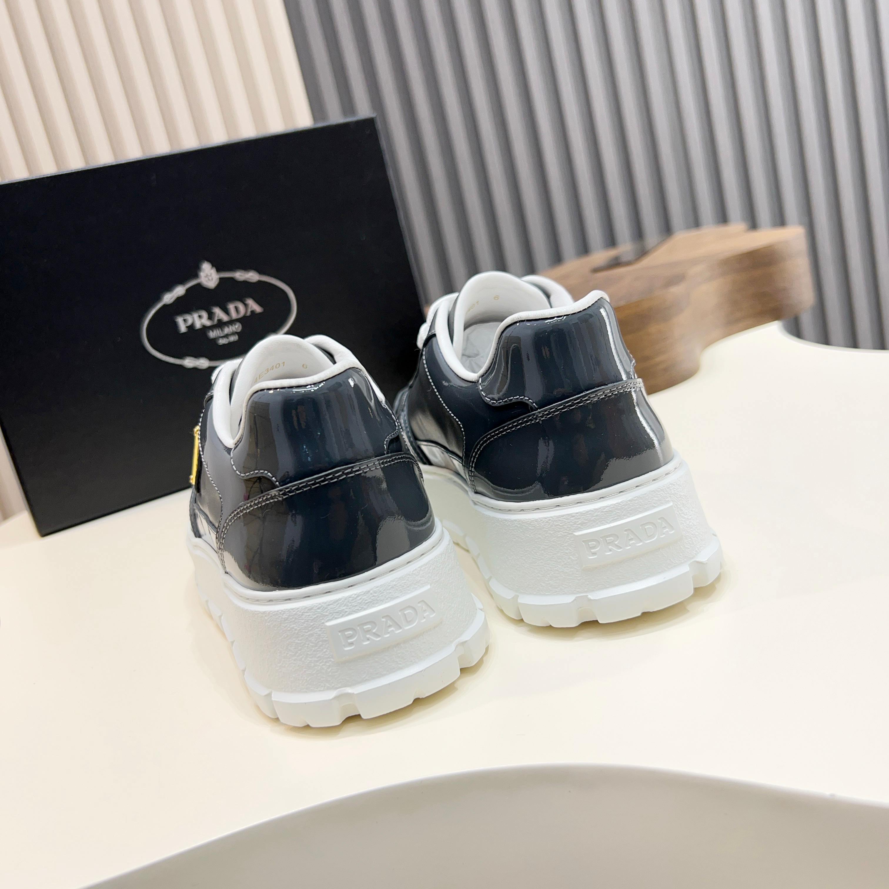 Prada Men's Leather Sneakers with Logo Detail | Sporty & Stylish 4 a1744085695352 1427