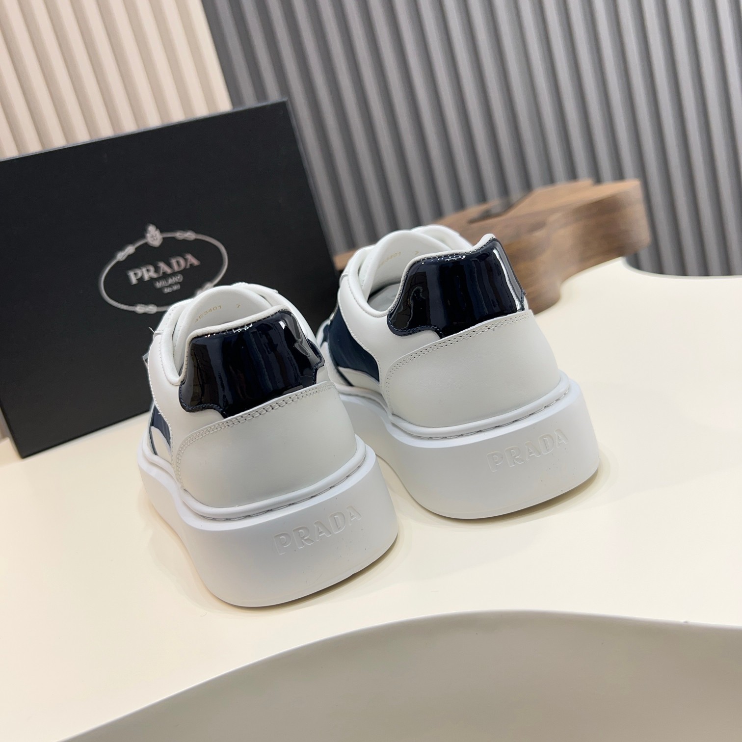 Prada Men's Leather Sneakers, New Casual Sports Style - Size 39-44 9 a1744086467384 2077