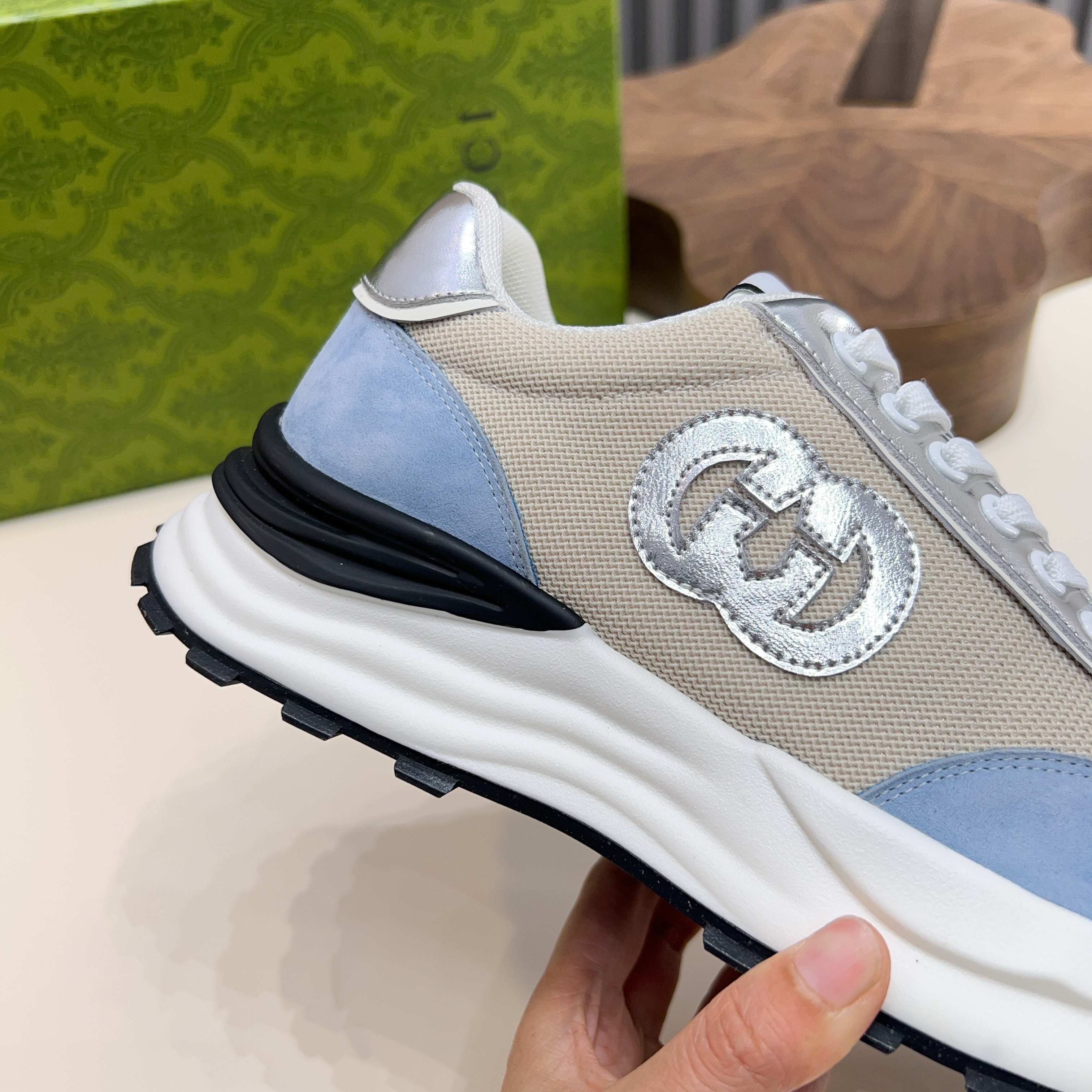 Gucci Men's Leather Sneakers - Comfortable, Stylish, and Handcrafted 5 a1744496548957 2228
