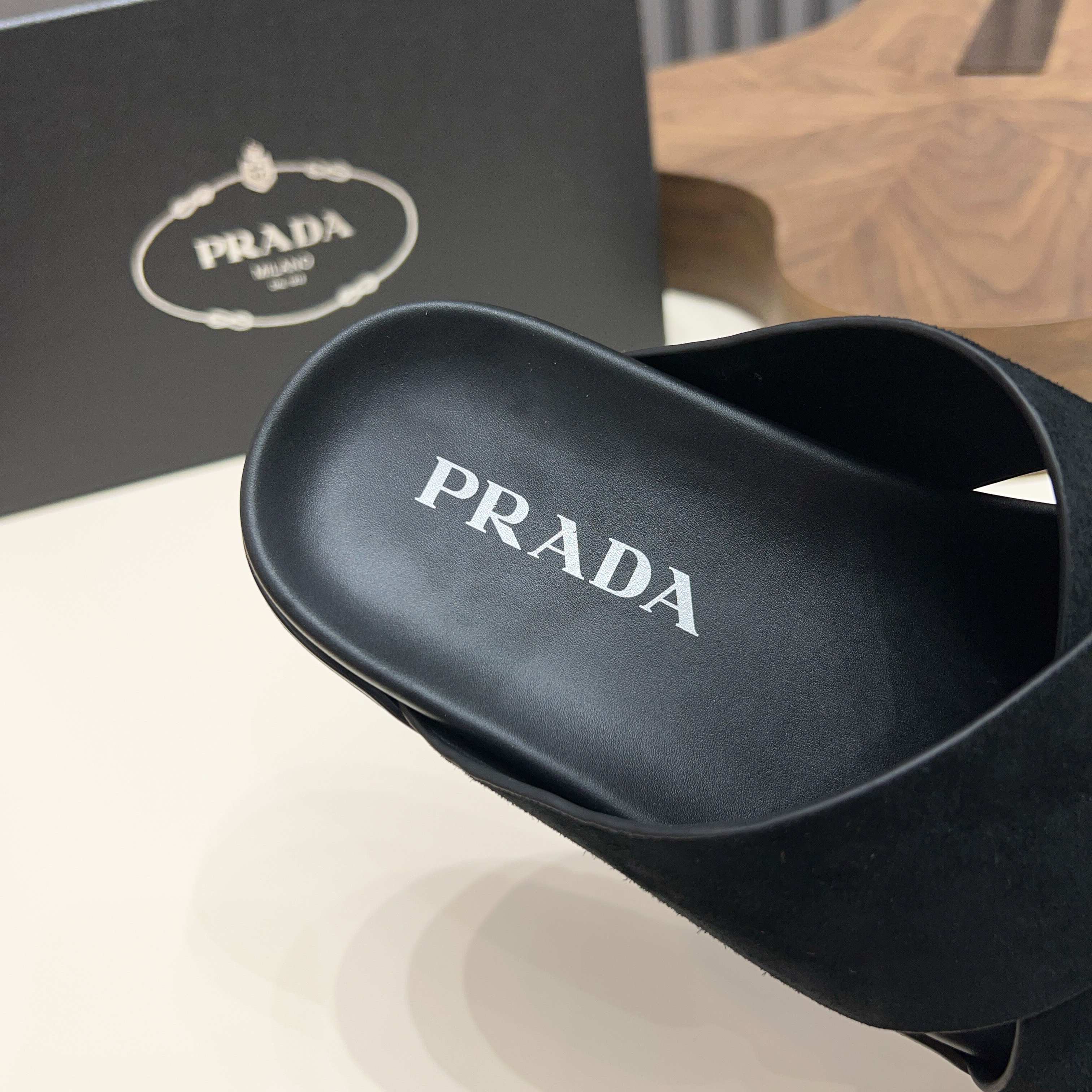 Prada Men's Suede Leather Crossover Sandals - Stylish Comfort & Durability 7 a1744897907174 0677