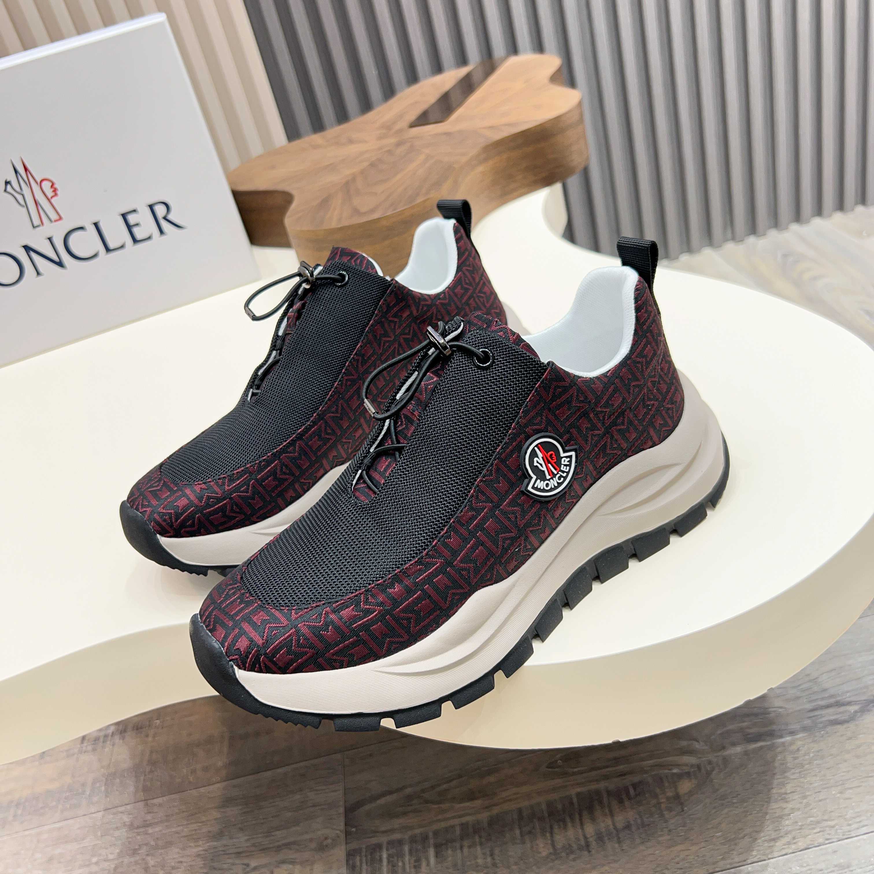 Moncler Men's Lace-Up Casual Sneakers - Comfortable, Slip-Resistant, Trendy 2 a1745101701067 7672