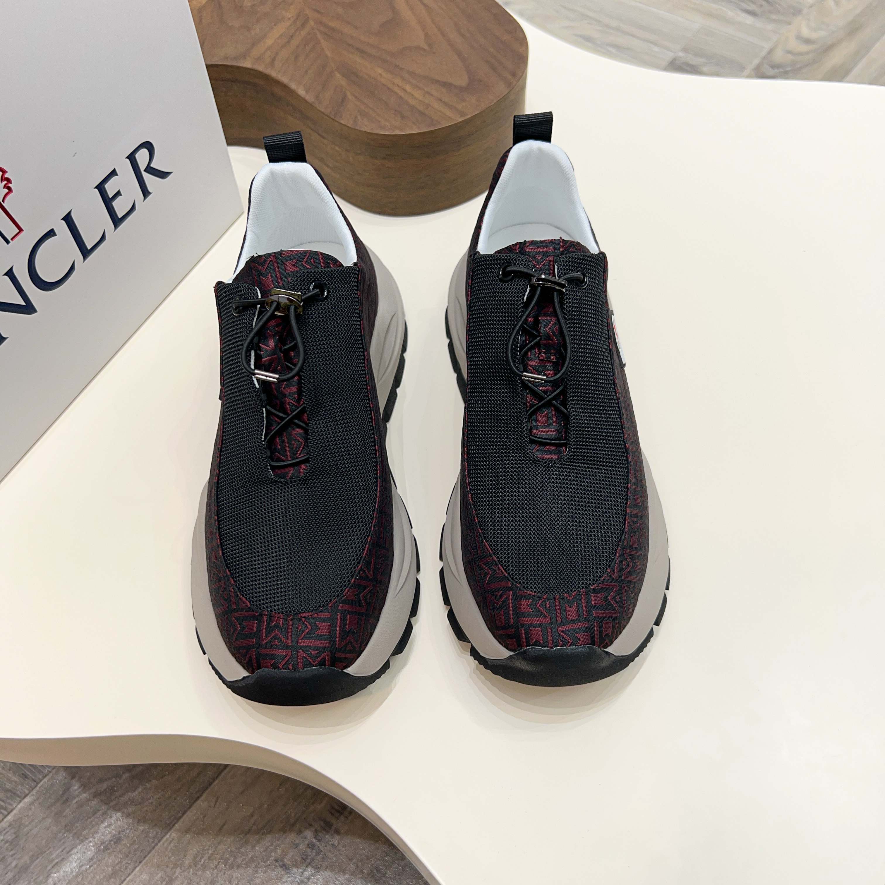 Moncler Men's Lace-Up Casual Sneakers - Comfortable, Slip-Resistant, Trendy 10 a1745101703191 0115