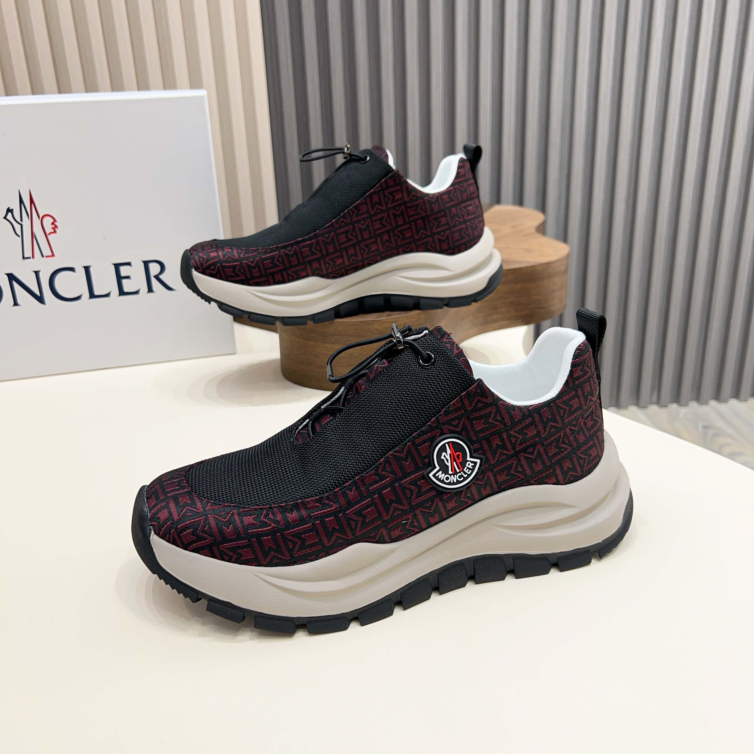 Moncler Men's Lace-Up Casual Sneakers - Comfortable, Slip-Resistant, Trendy 11 a1745101703279 8460