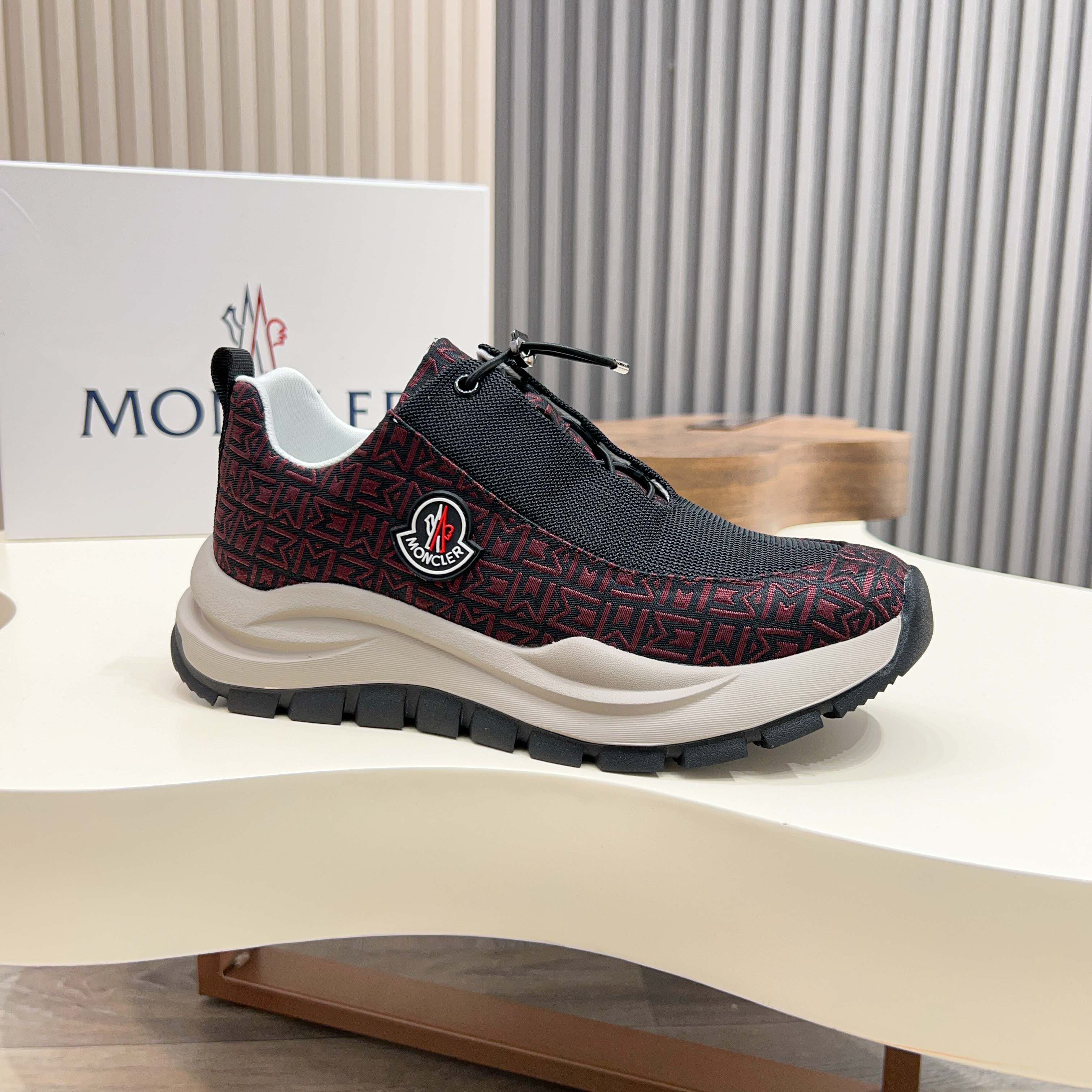 Moncler Men's Lace-Up Casual Sneakers - Comfortable, Slip-Resistant, Trendy 7 a1745101703408 1844