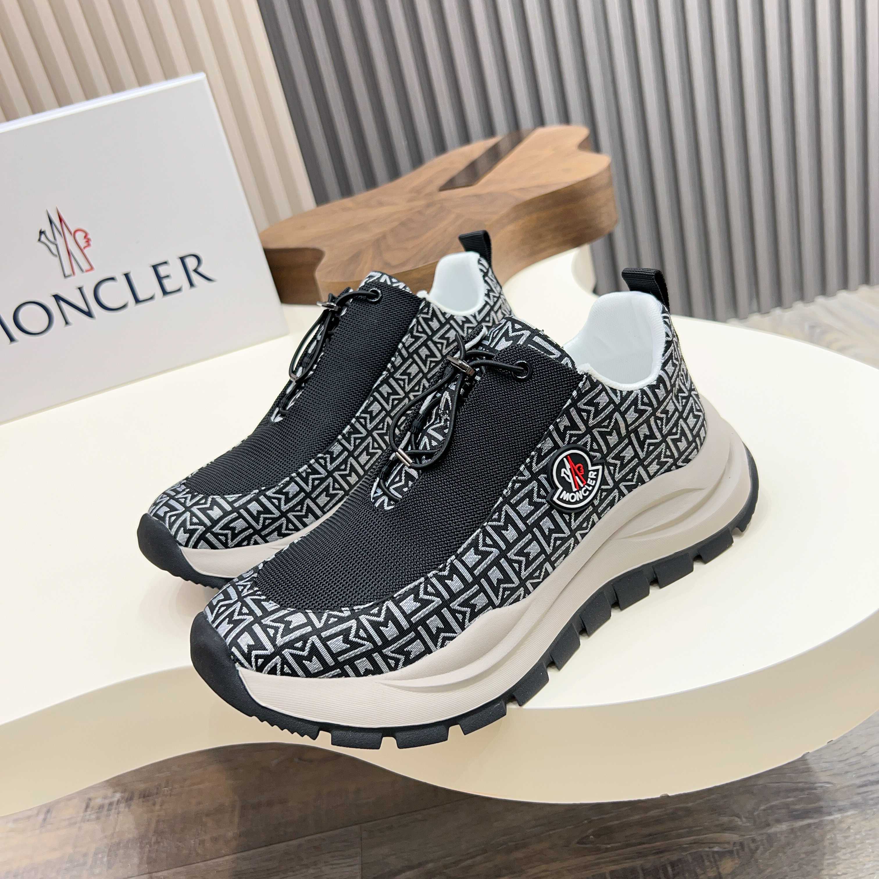 Moncler Men's Lace-Up Casual Sneakers - Comfortable & Stylish Design 2 a1745104638360 2040
