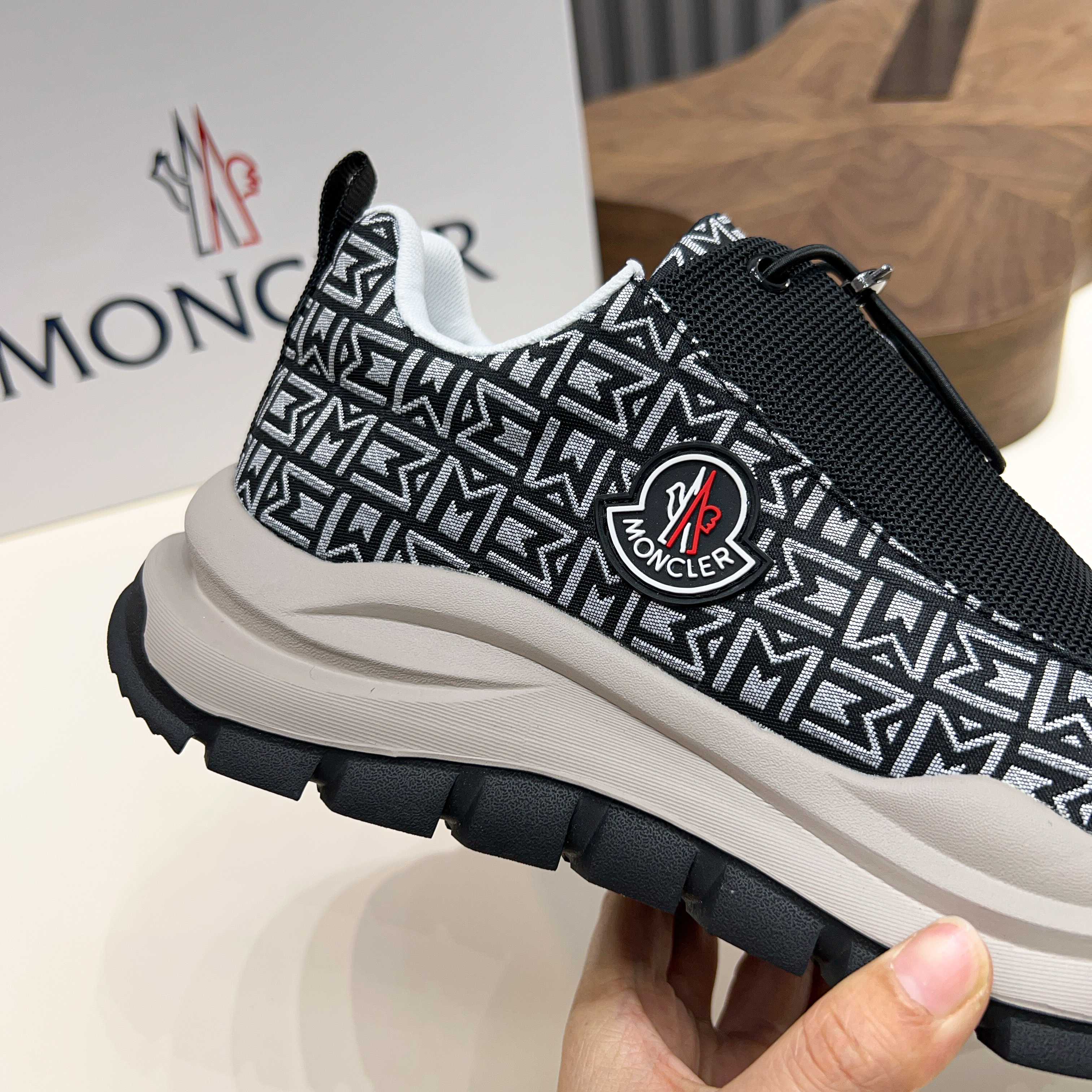 Moncler Men's Lace-Up Casual Sneakers - Comfortable & Stylish Design 8 a1745104640987 6820
