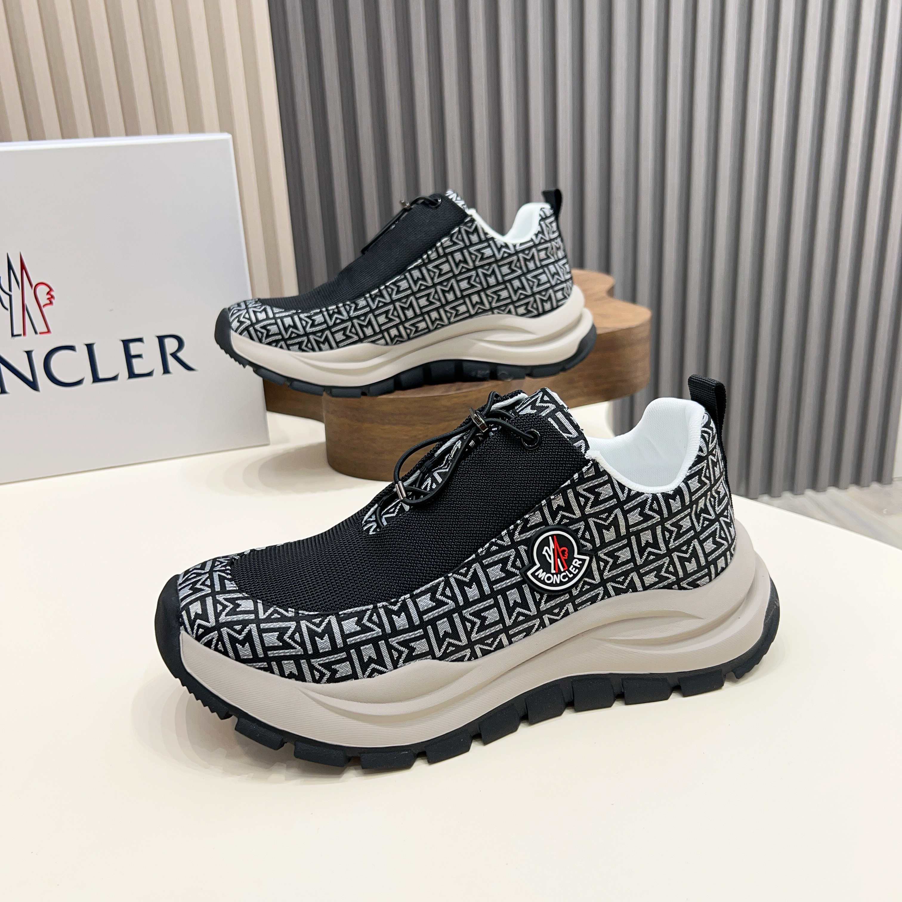 Moncler Men's Lace-Up Casual Sneakers - Comfortable & Stylish Design 11 a1745104641541 0777