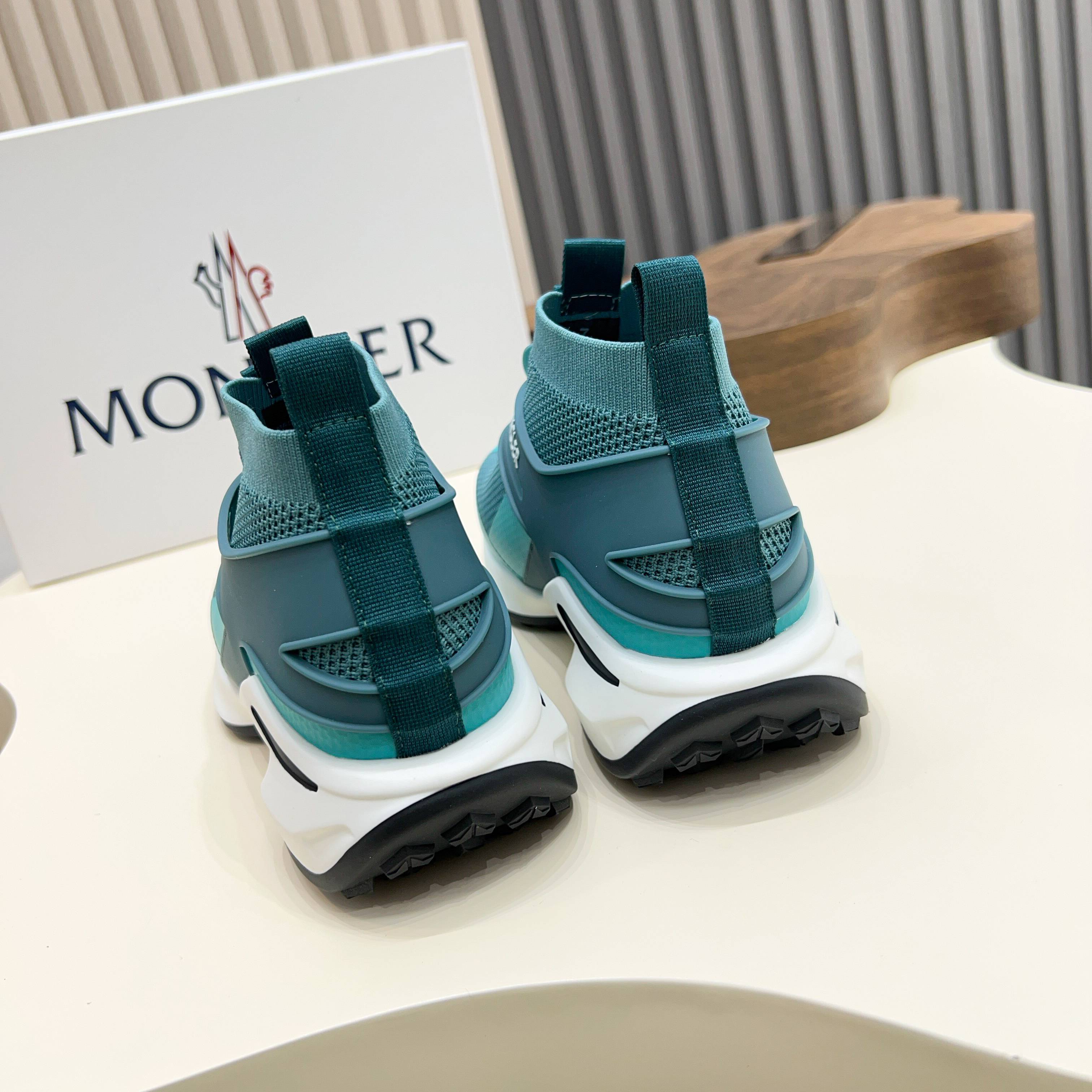 Moncler Men's Lace-Up Casual Sneakers: Comfort, Style, and Innovation 4 a1745122883389 4131