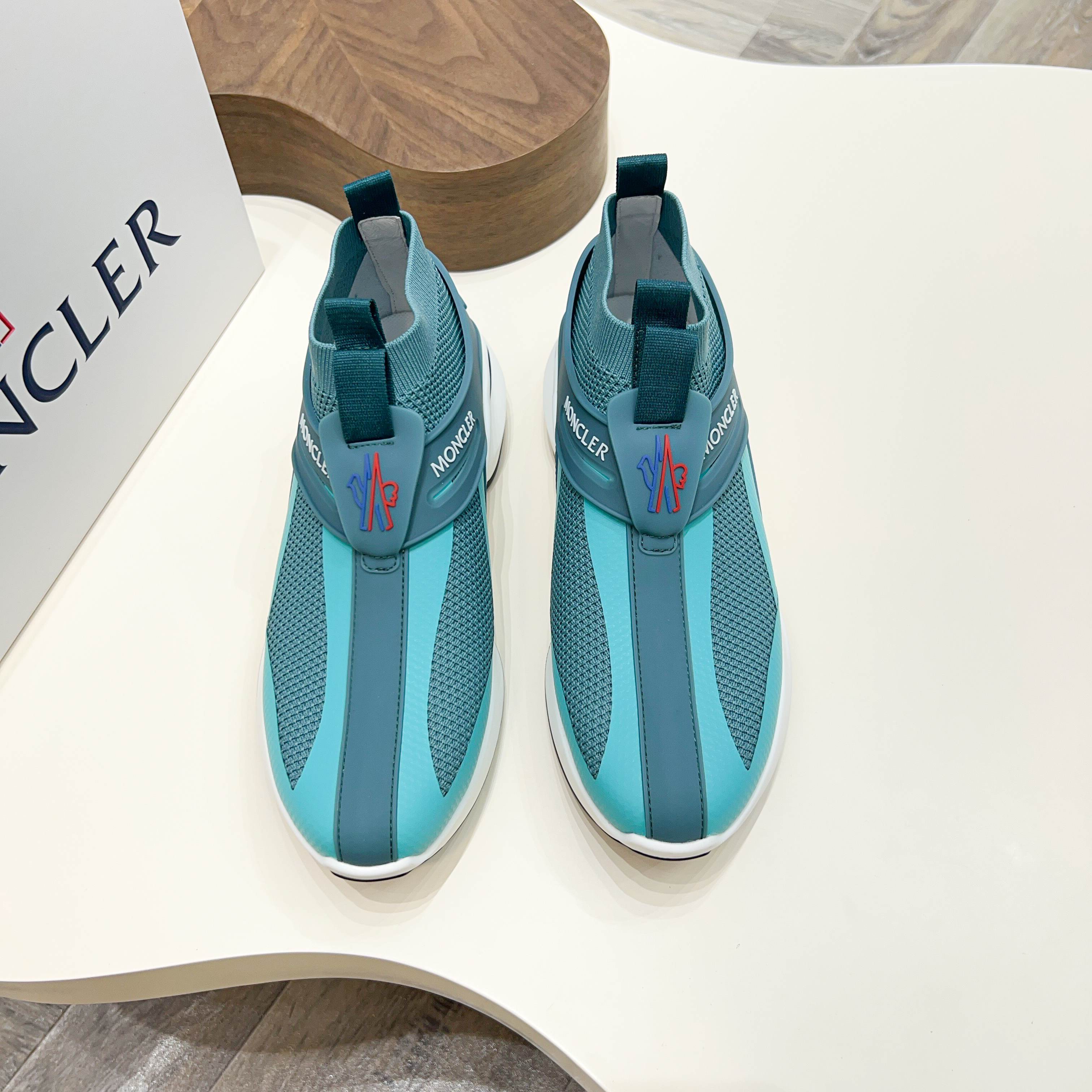 Moncler Men's Lace-Up Casual Sneakers: Comfort, Style, and Innovation 10 a1745122885513 5503