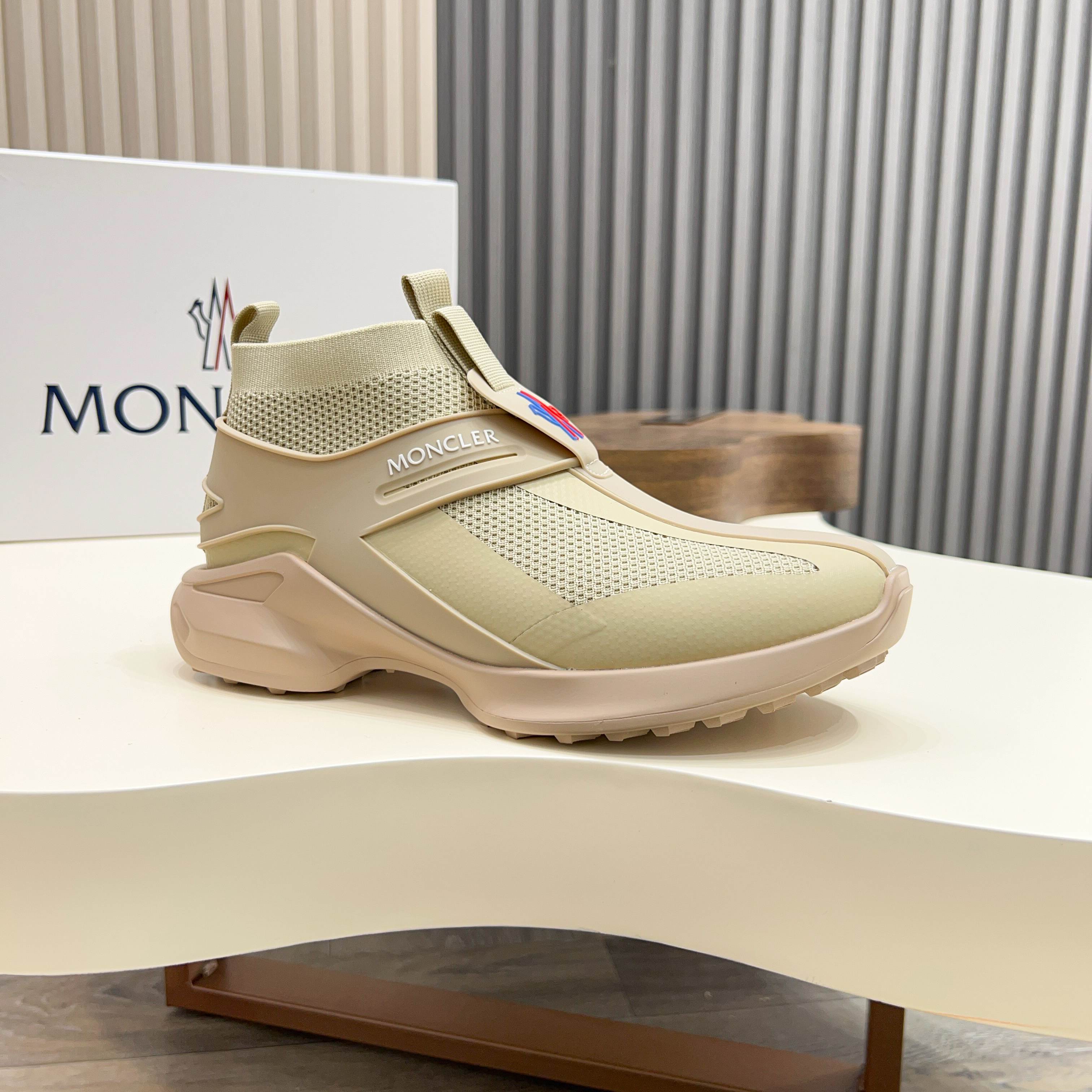 Moncler Men's Lace-Up Casual Sneakers Comfortable Non-Slip Fashion Shoes 7 a1745122980064 6411