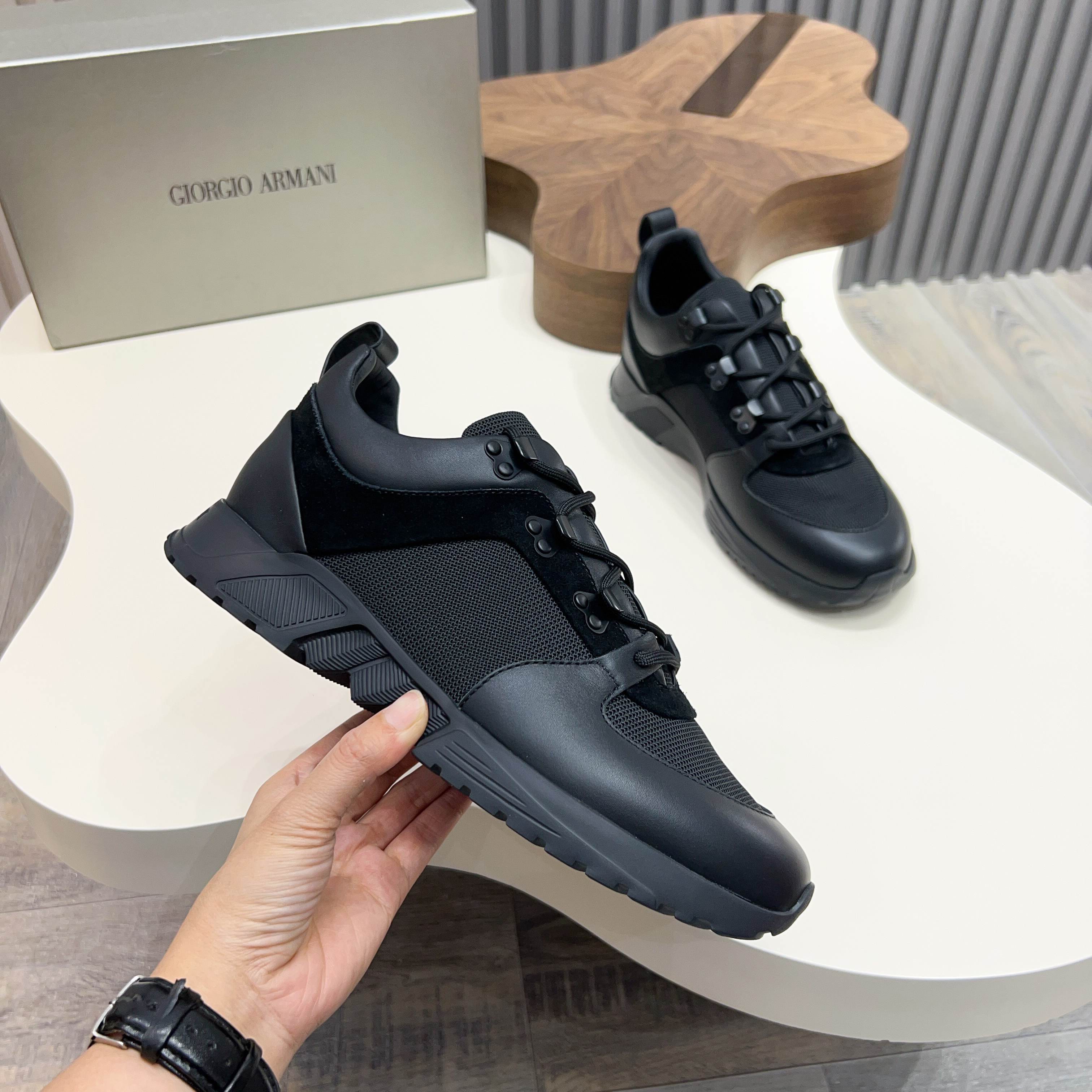 Giorgio Armani Men's Black Leather and Suede Lace-Up Casual Shoes 3 a1745154522264 8677