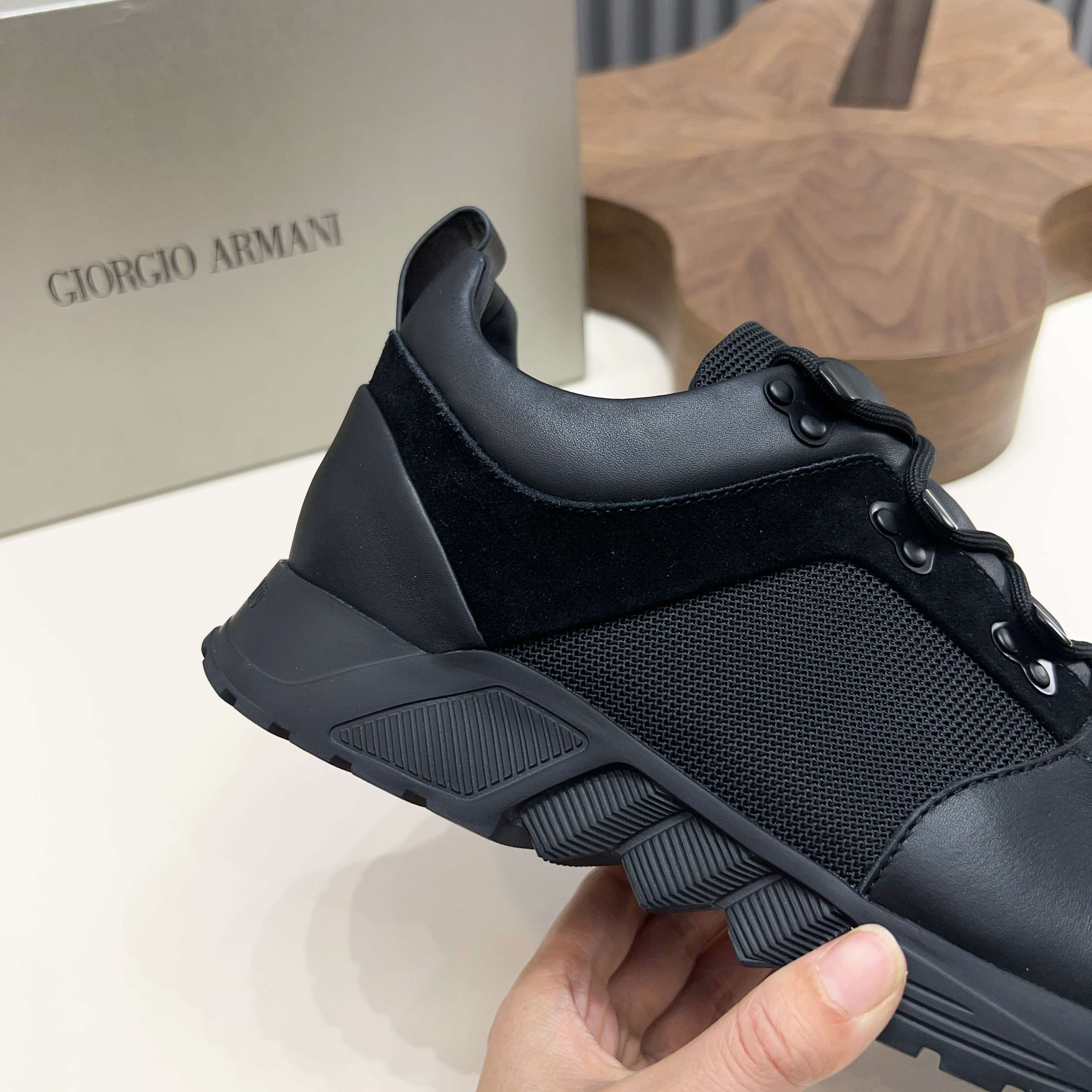 Giorgio Armani Men's Black Leather and Suede Lace-Up Casual Shoes 7 a1745154525408 1674