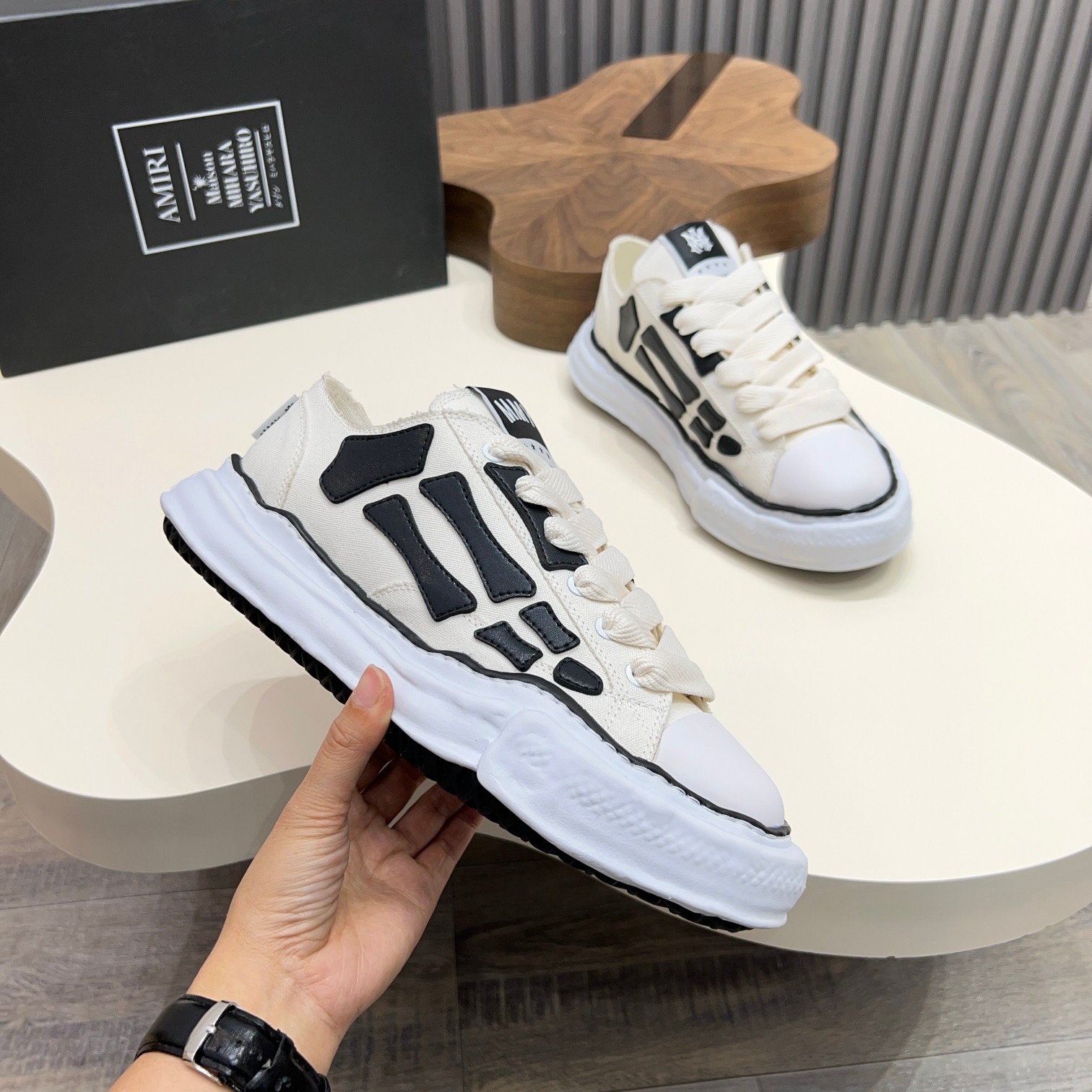 AMIRI Sunset Skate Sneakers: Couples Star Shoes, Casual Skateboard Style 3 a1745154719707 7281