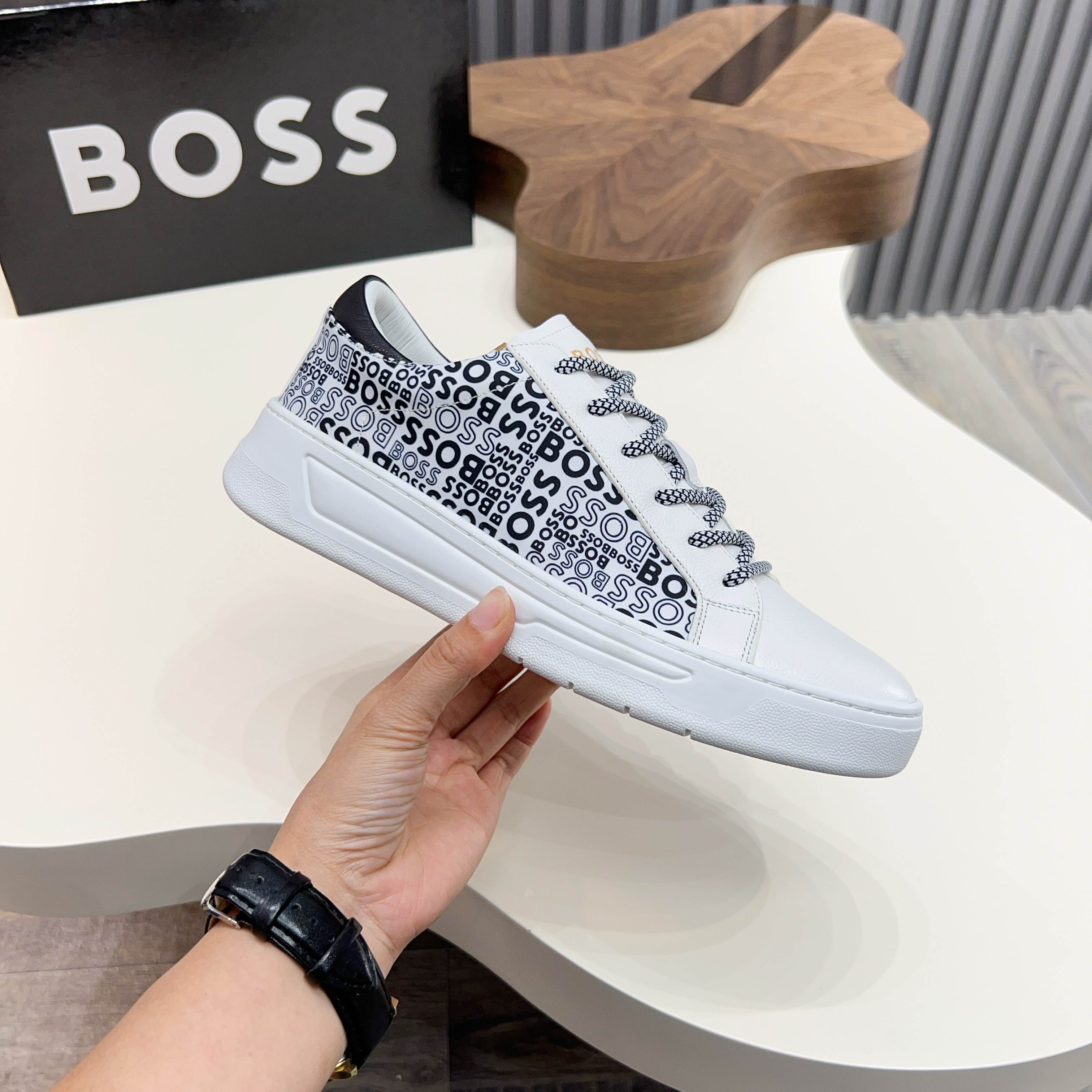 Hugo Boss Men's White Leather Sneaker with Logo Print - Comfort & Style 5 a1745625425161 6624