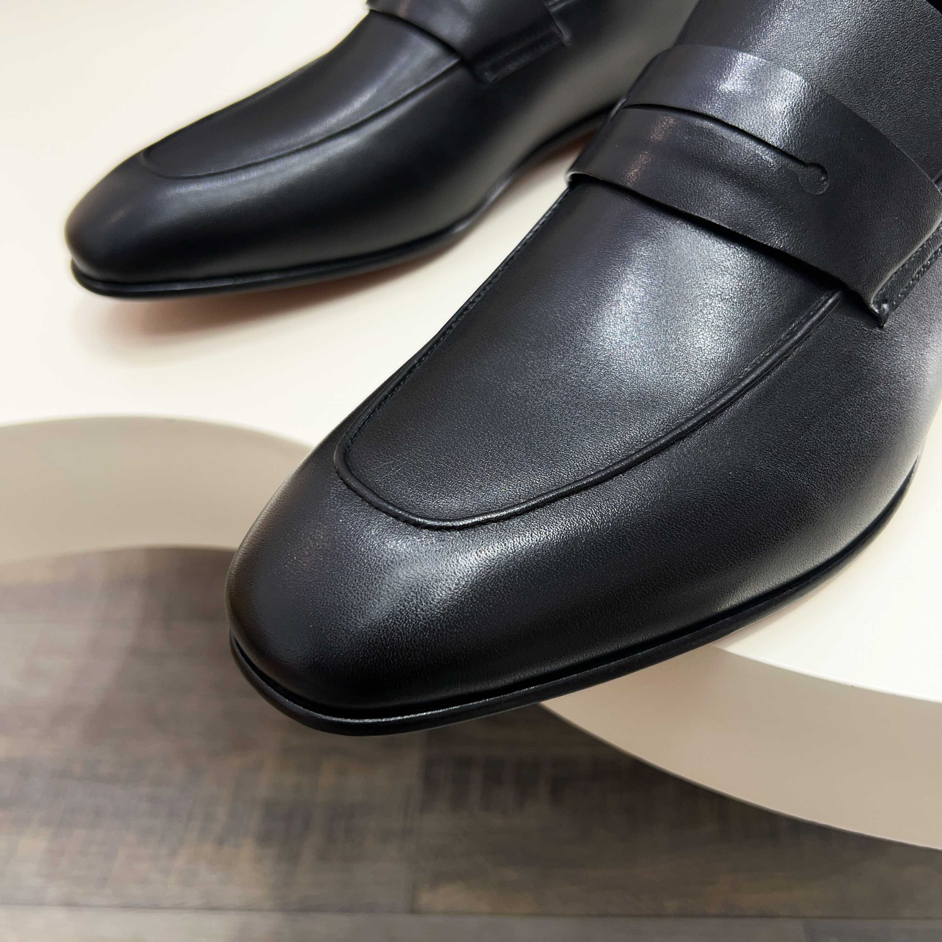 p410 Zegna New Updated Zeg-L'Asola Loafer FlatLos detalles de ojales a medida del modelo L'Asola se 