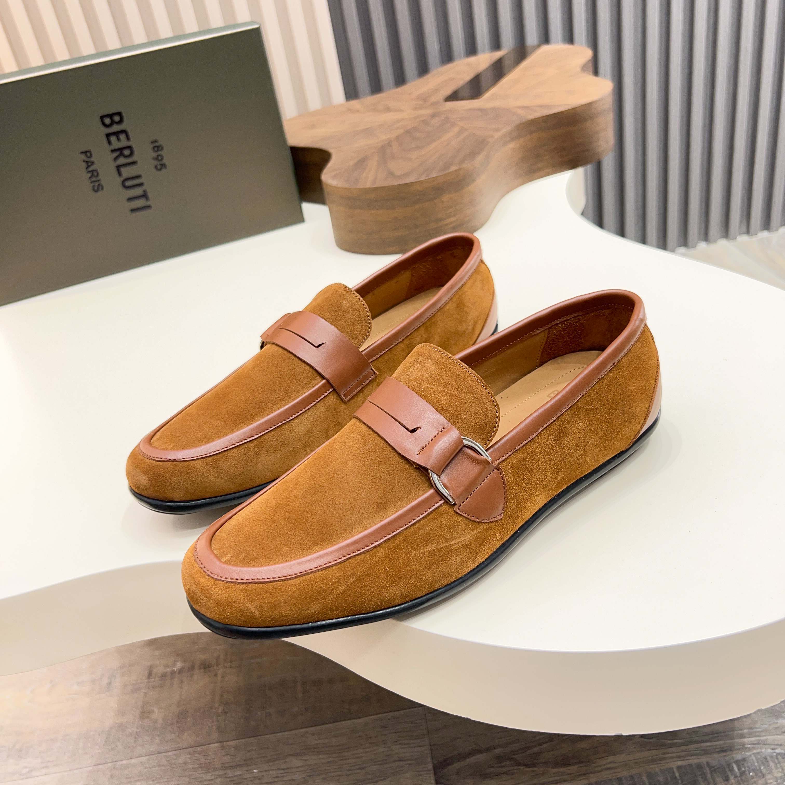 NO:604418,Berlui/Bruti handmade fine men's leather shoes, imported Italian leather, cowhide surface, calfskin lining, texture comparable to non-market products, exquisite details, dyed calfskin lining. Size39-44 45 orders,,cowhide19860909Berlui/布鲁缇 手工精品男士皮鞋 ,意大利进口皮 牛皮面 内里小牛皮 质感非市场货可以比拟 细节精致 内里本染小牛皮. Size39-44 45订,,cowhide,Men's shoes