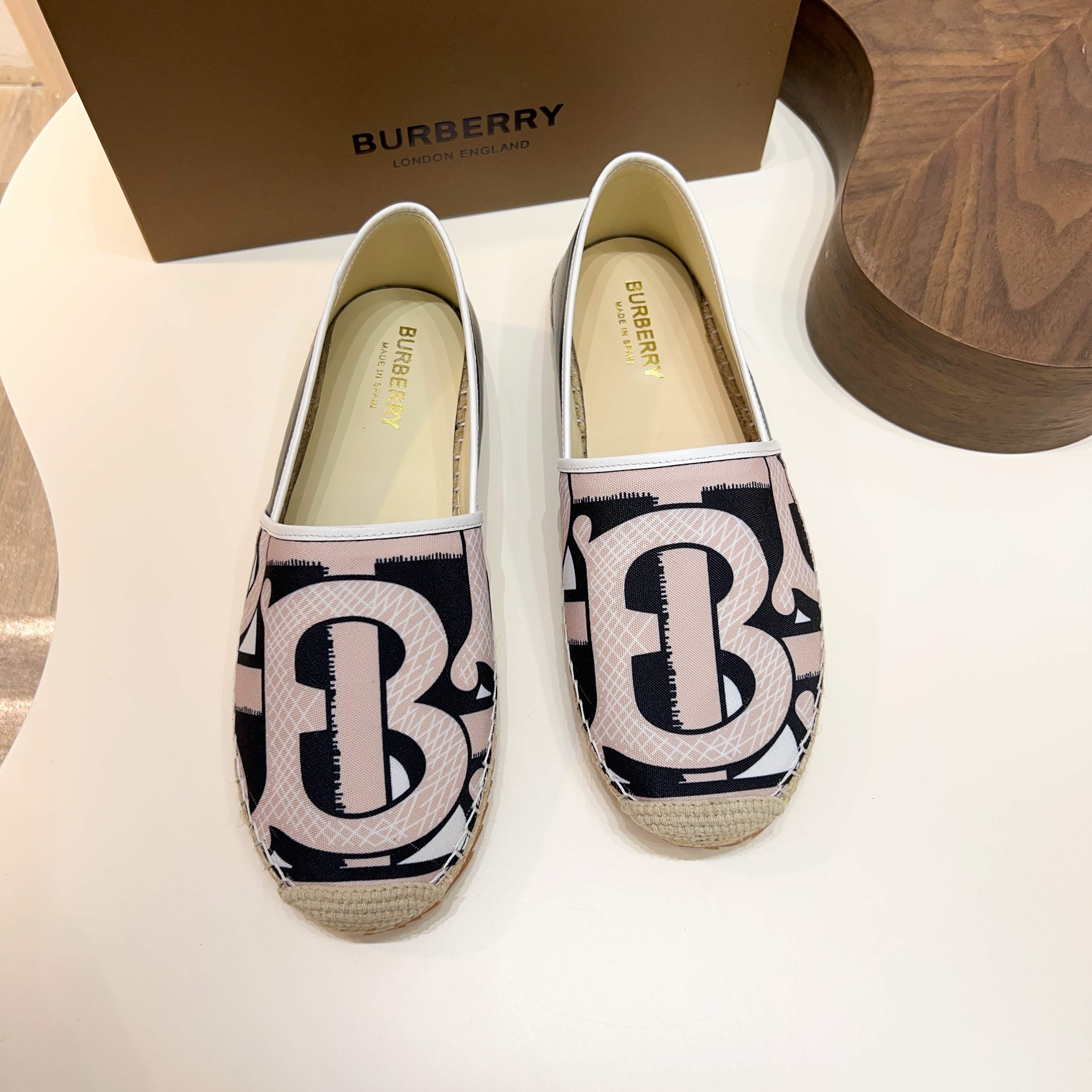 Zapatillas Burberry Canvas Check One-Step para hombre! La parte superior sigue siendo el clásico dis