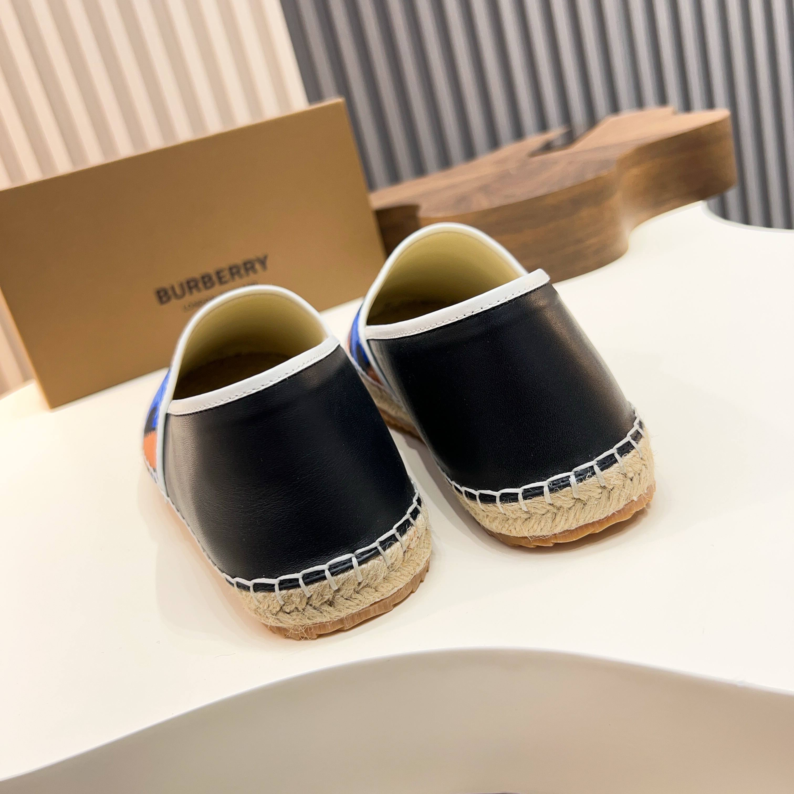Zapatillas Burberry Canvas Check One-Step para hombre! La parte superior sigue siendo el clásico dis