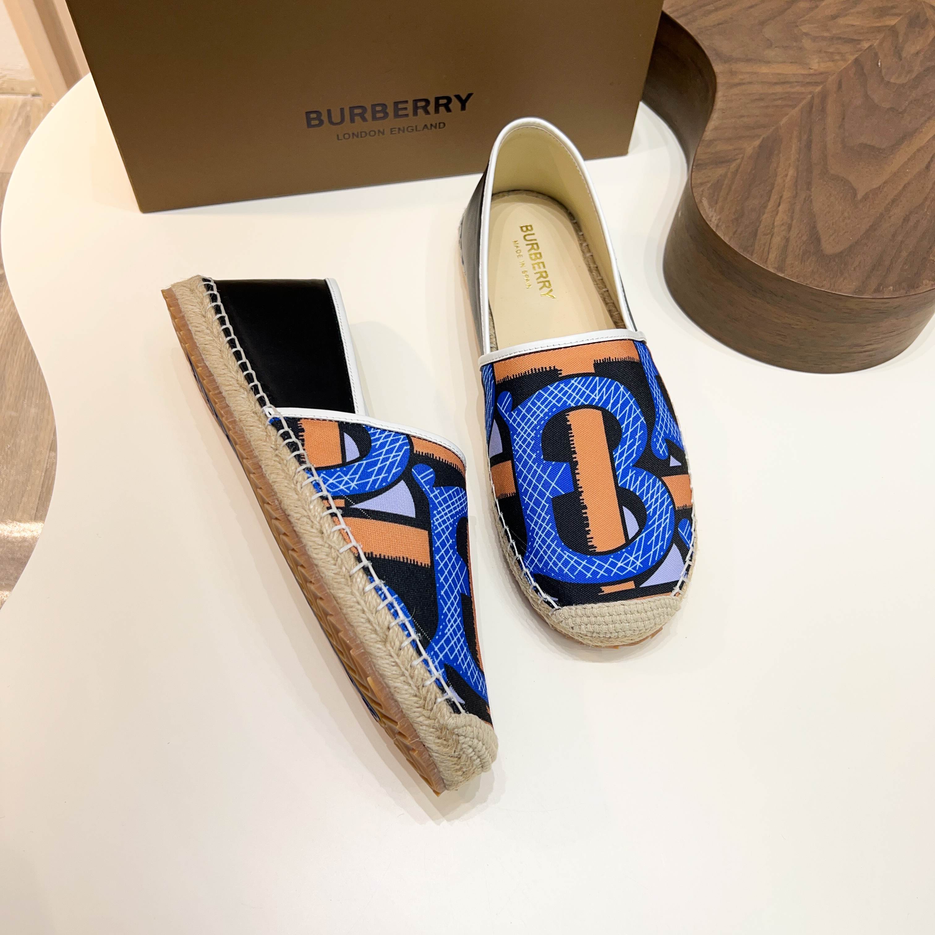 Zapatillas Burberry Canvas Check One-Step para hombre! La parte superior sigue siendo el clásico dis