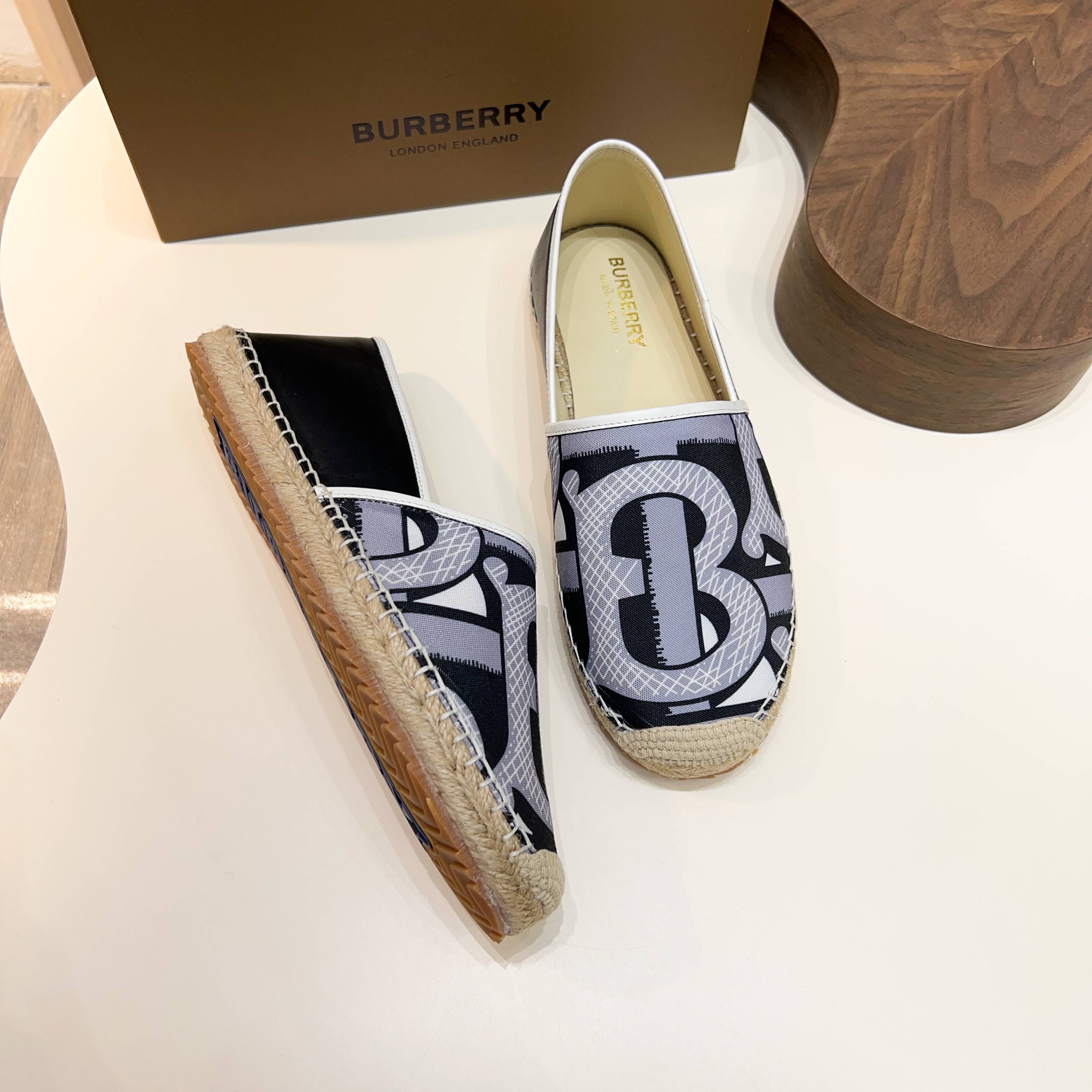 Zapatillas Burberry Canvas Check One-Step para hombre! La parte superior sigue siendo el clásico dis