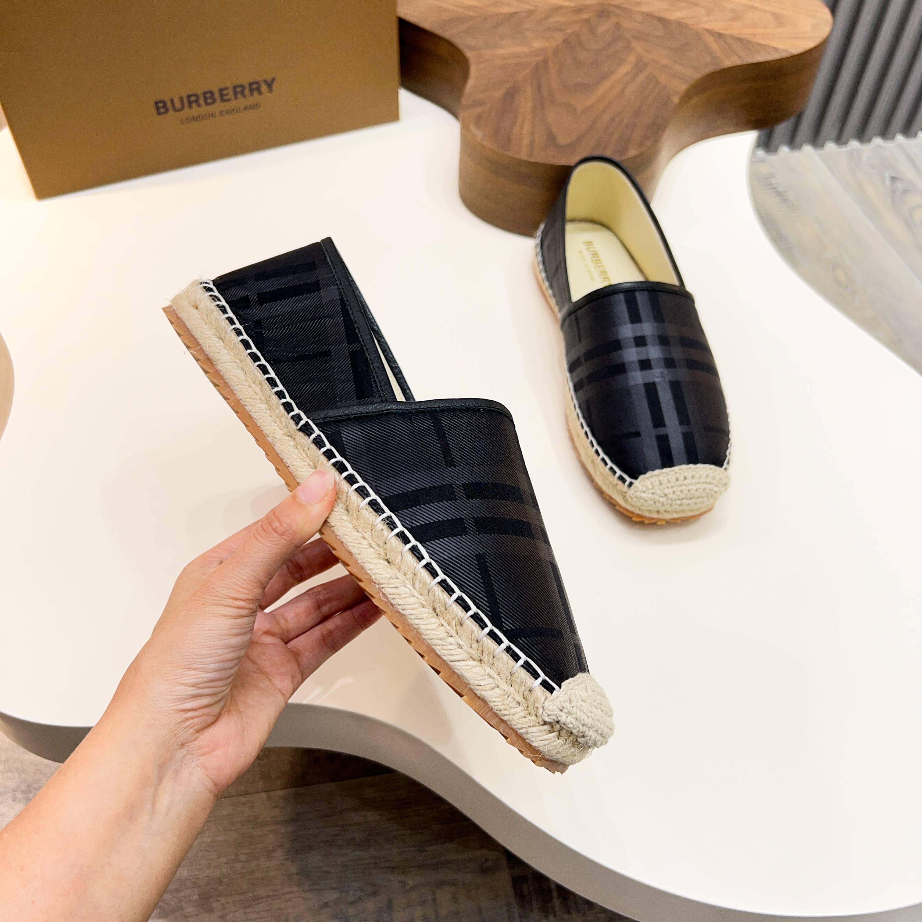 Zapatillas Burberry Canvas Check One-Step para hombre! La parte superior sigue siendo el clásico dis