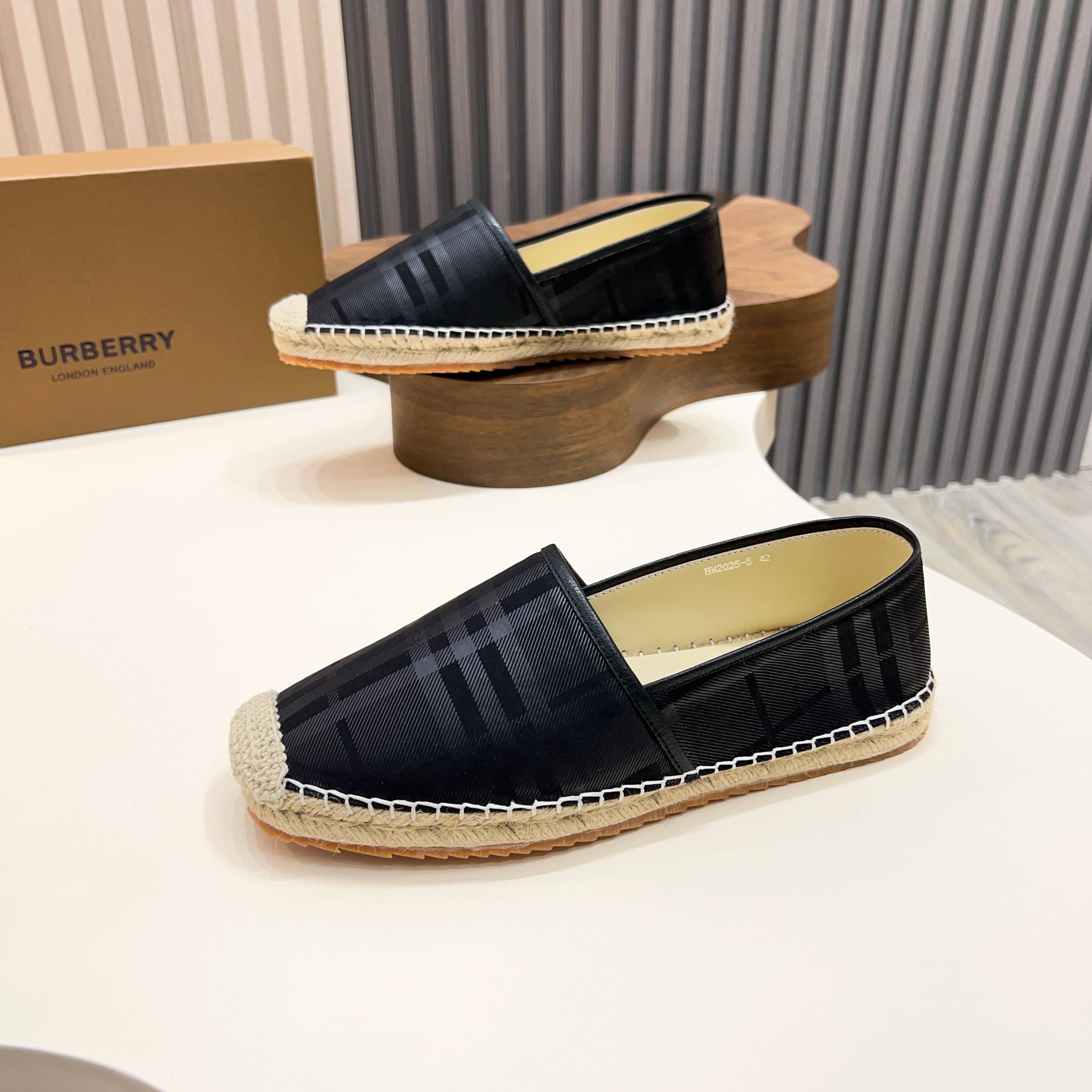 Zapatillas Burberry Canvas Check One-Step para hombre! La parte superior sigue siendo el clásico dis