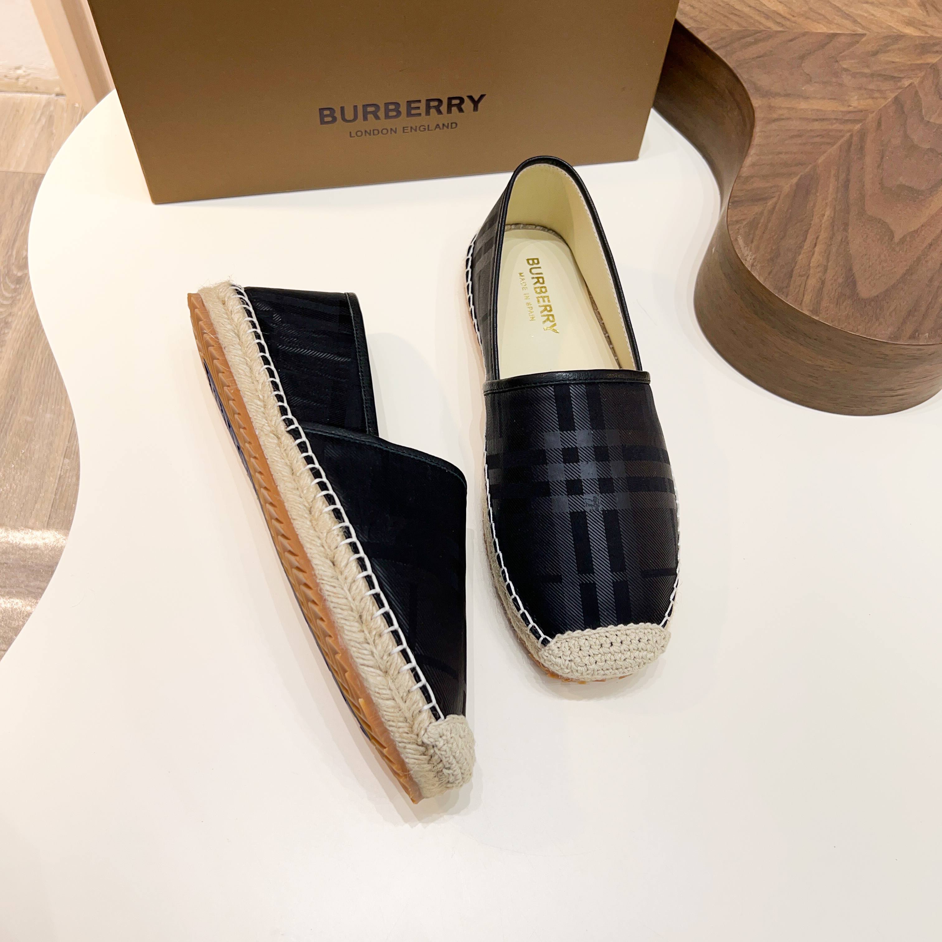 Zapatillas Burberry Canvas Check One-Step para hombre! La parte superior sigue siendo el clásico dis