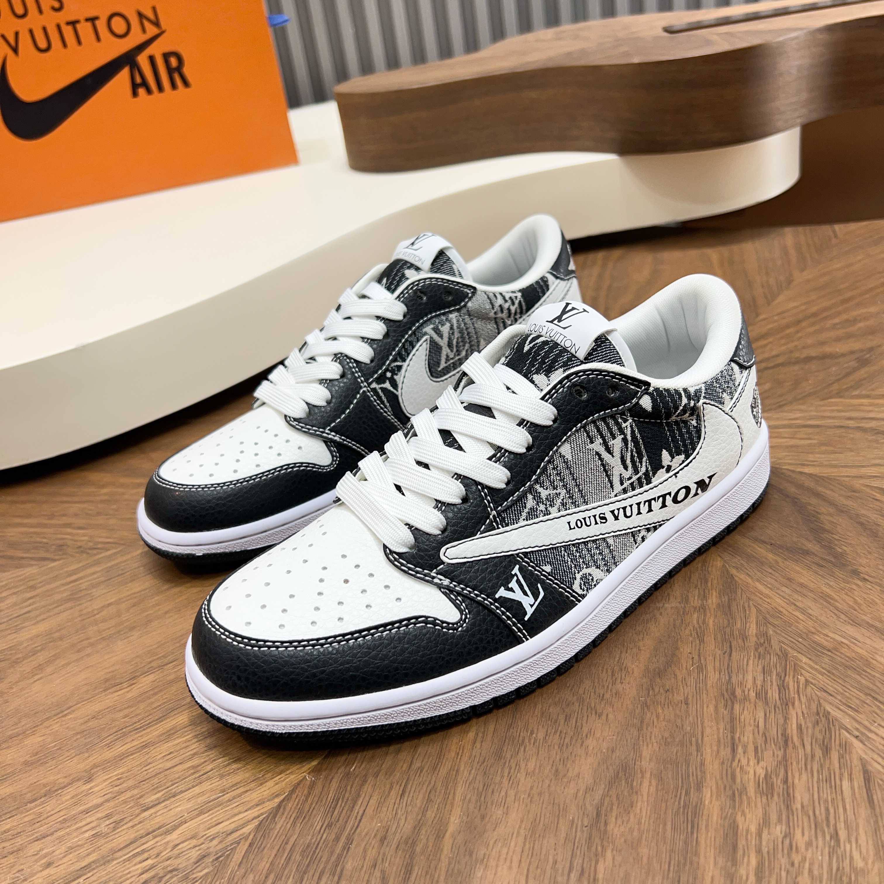 NO:665164,[Louis Vuitton-AIR] Louis Vuitton co-branded model - high-end quality original casual sports sneakers - upper pebbled calfskin, brand totem cloth. Toe punching process, tongue. Brand cloth label, heel. embroidered brand logo - lining brand canvas - outsole original TPR·rubber·two-color molded outsole -super high quality control·fine workmanship·highlighted (high-end·luxury·grade)  -Size39-44 (38,45,46, can be customized),,louis vuitton,louis vuitton,cowhide19860909【Louis Vuitton-AIR】路易威登 联名款 -高端品质 原单·休闲运动板鞋 -鞋面荔纹小牛皮、品牌图腾布匹.鞋头打孔工艺、鞋舌.品牌布标、后跟.刺绣品牌logo -内里品牌帆布 -大底原版TPR·橡胶·双色成型大底 -超高品控·做工精细·凸显(高端·贵气·档次) -Size39-44（38,45,46,可订做),,louis vuitton,louis vuitton,cowhide,Men's shoes