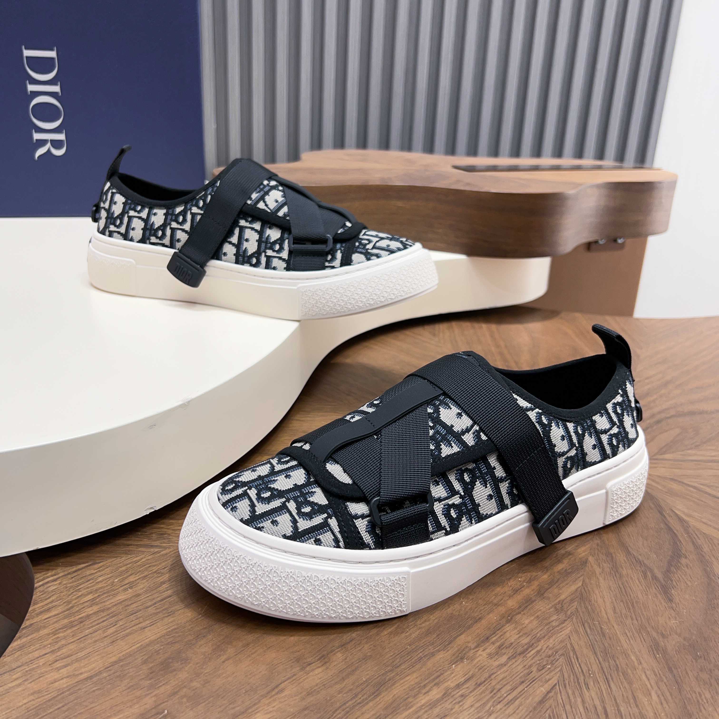 Dior Style Men's Shoes Lookbook Reference image 1
