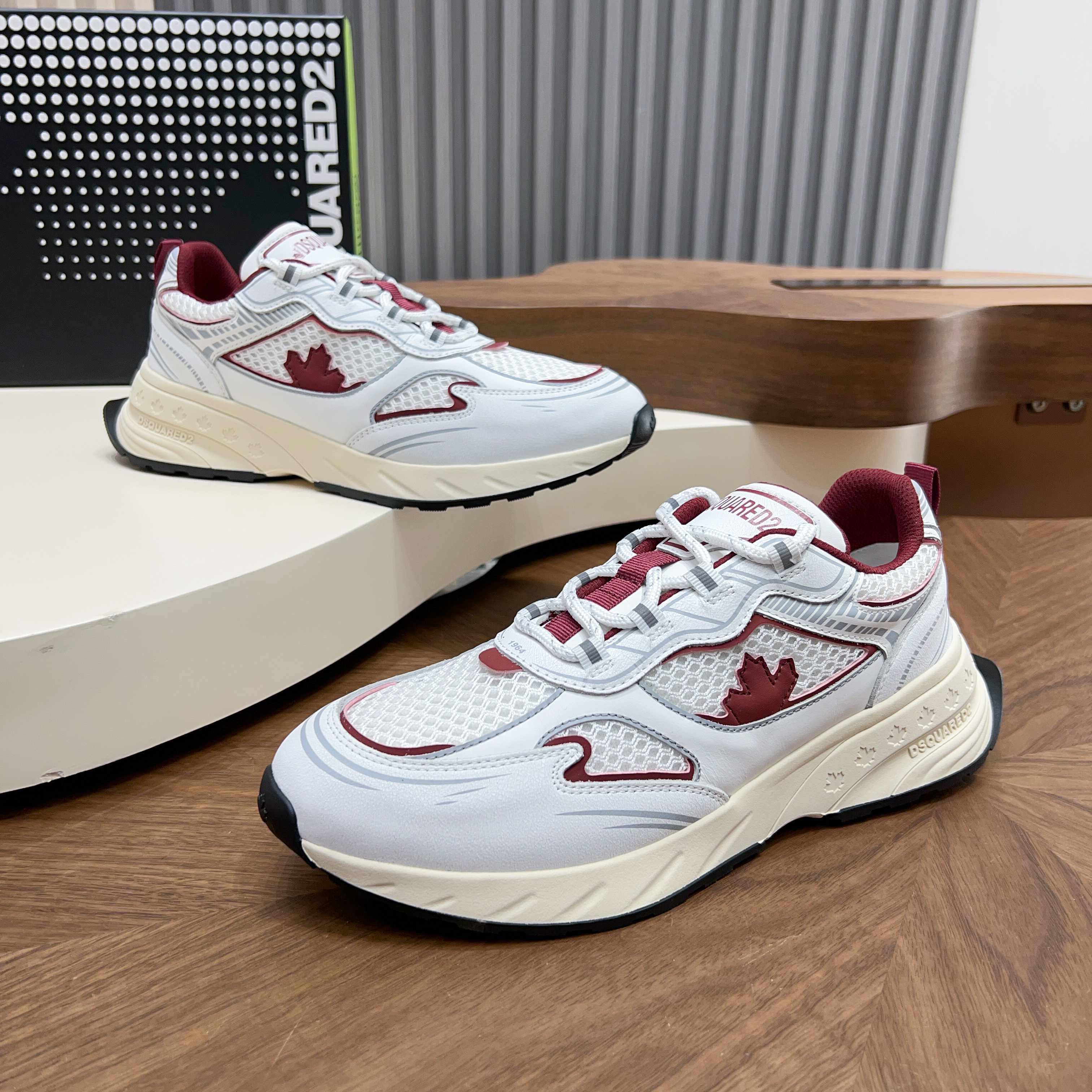 NO:833771,DSQUARED2 retro jogging shoes are newly released. Breathable mesh + distressed thick soles, super street feel on the feet. Multiple sets of contrasting colors, each pair is very recognizable, and will not conflict with each other when going out on the street. Code number reference. Regular code 39, 40, 41, 42, 43, 44 38 / 45 can be customized #DSQUARED2 # RetroSneakers #Versatile Dad Shoes,,sneakers19860909DSQUARED2 复古慢跑鞋 上新 网面透气+做旧厚底,上脚超有街头感 多组撞色款,每一双都很有辨识度,日常出街不撞款  码数参考 常规码39、40、41、42、43、44 38 / 45 可定制 #DSQUARED2 #复古运动鞋 #百搭老爹鞋,,sneakers,Men's shoes