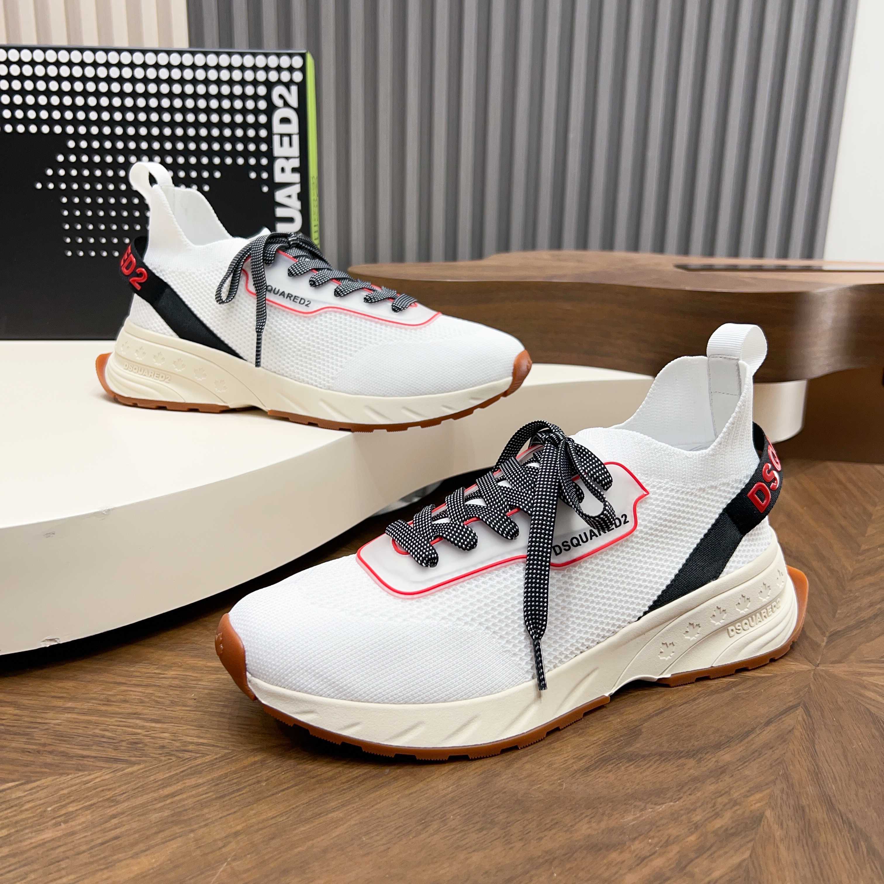 NO:833806,DSQUARED2 dad shoes are newly released. Retro mesh + thick sole design, the upper legs are super slim. The colors are very good, and they are versatile for daily use. Size reference. Normal size 39, 40, 41, 42, 43, 44 38/45 can be customized.19860909DSQUARED2 老爹鞋 上新 复古网面+厚底设计,上脚超显腿细 配色都很绝,日常百搭不挑人  码数参考 正常码39、40、41、42、43、44 38/45 可定制,,Men's shoes