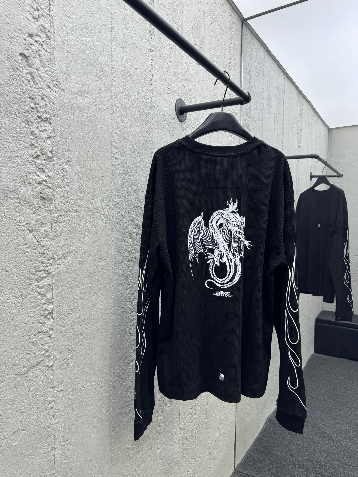 Givenchy 4G Dragon印花龙年限定长袖T恤 2