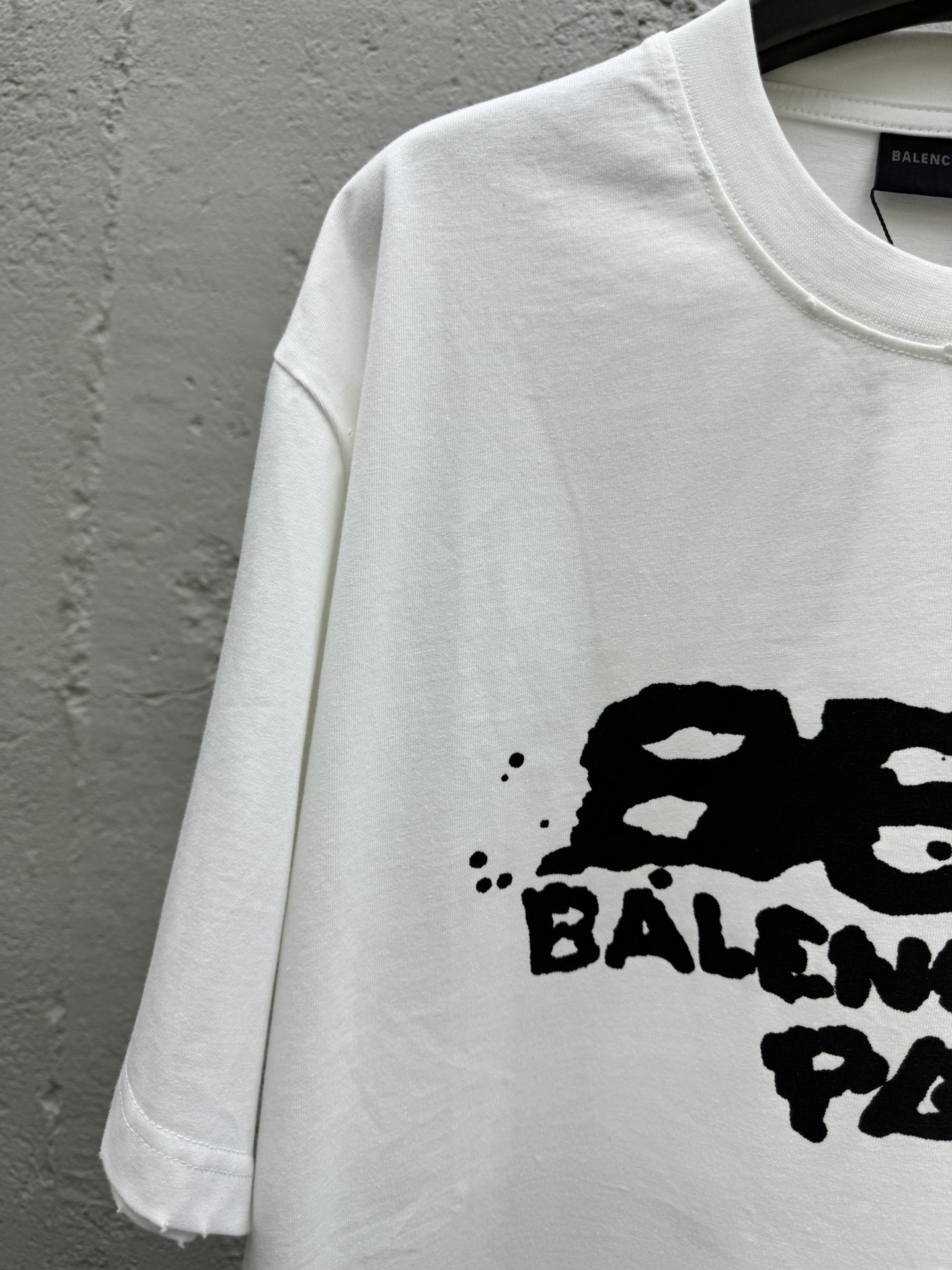 Balenciaga T-shirt 4