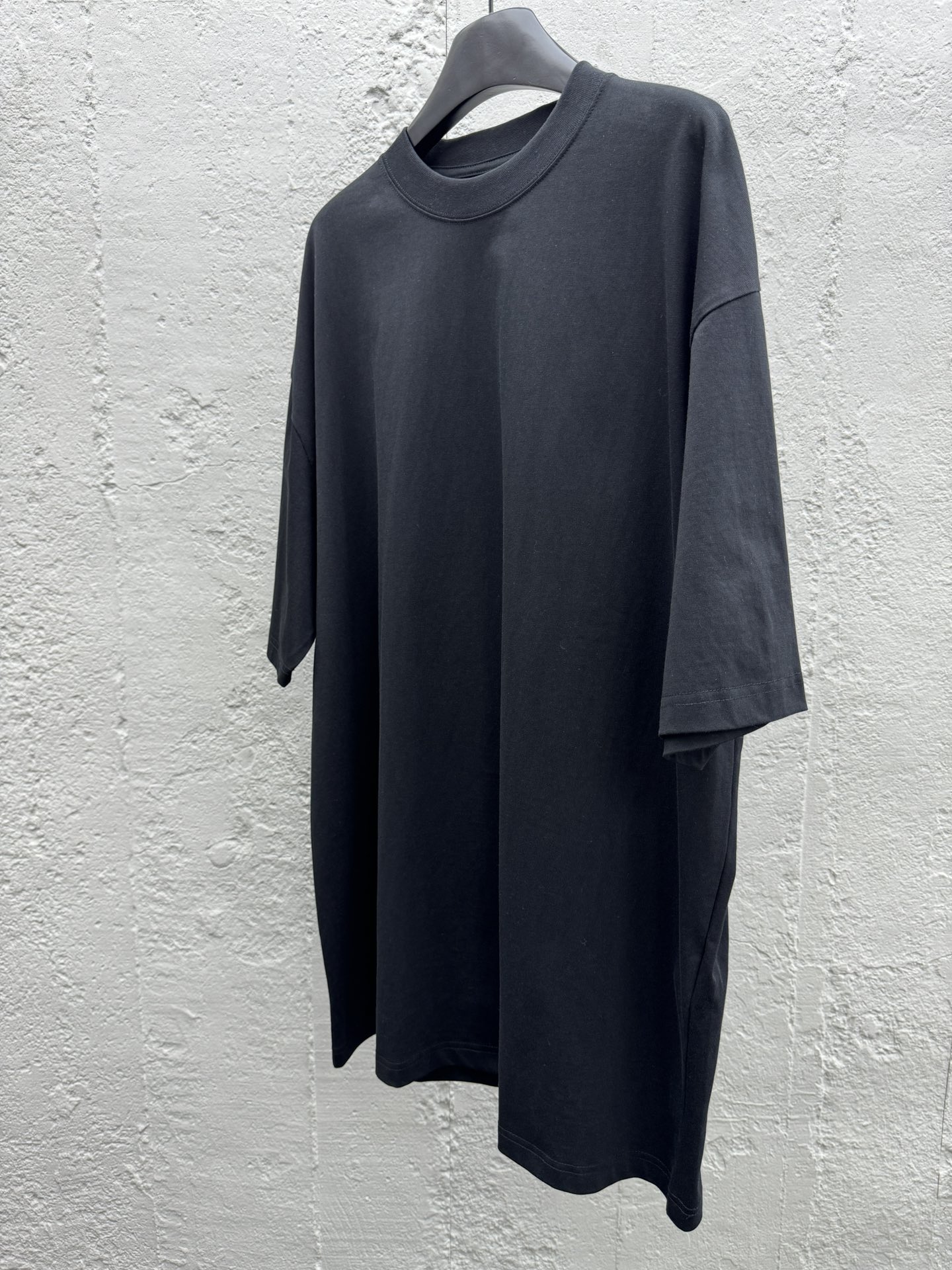 Balenciaga 背后刺绣遮挡字母短袖 8