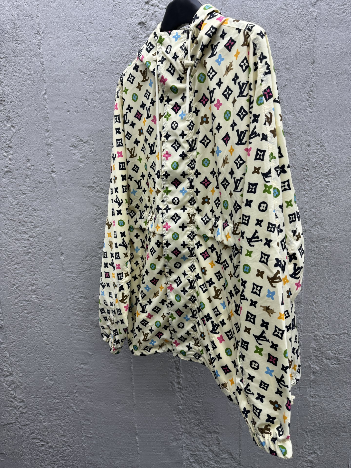 LOUIS VUITTON 满印提花防晒防风外套 8
