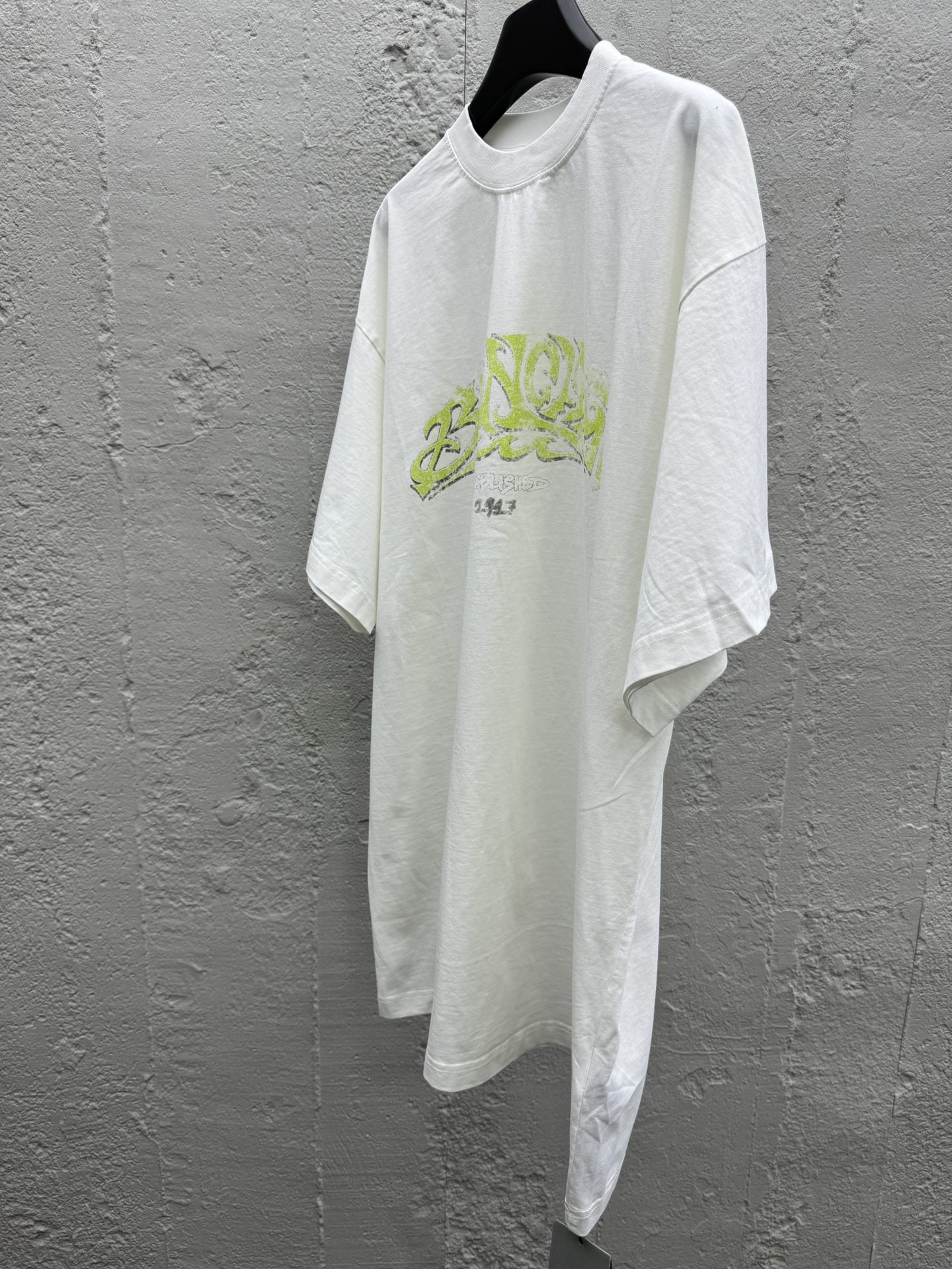 Balenciaga 24秀款 火焰涂鸦字母logoT恤 8