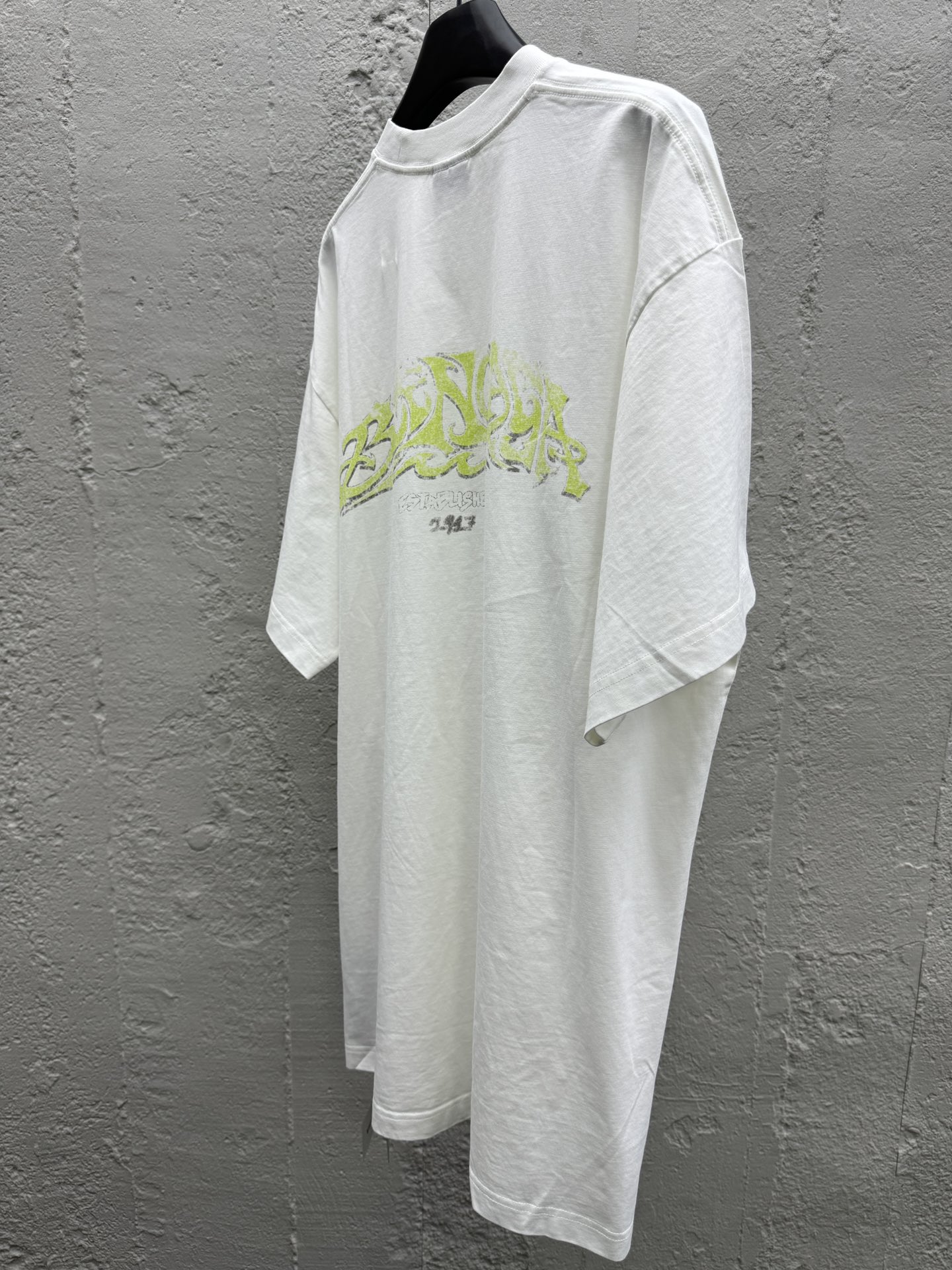 Balenciaga 24秀款 火焰涂鸦字母logoT恤 9