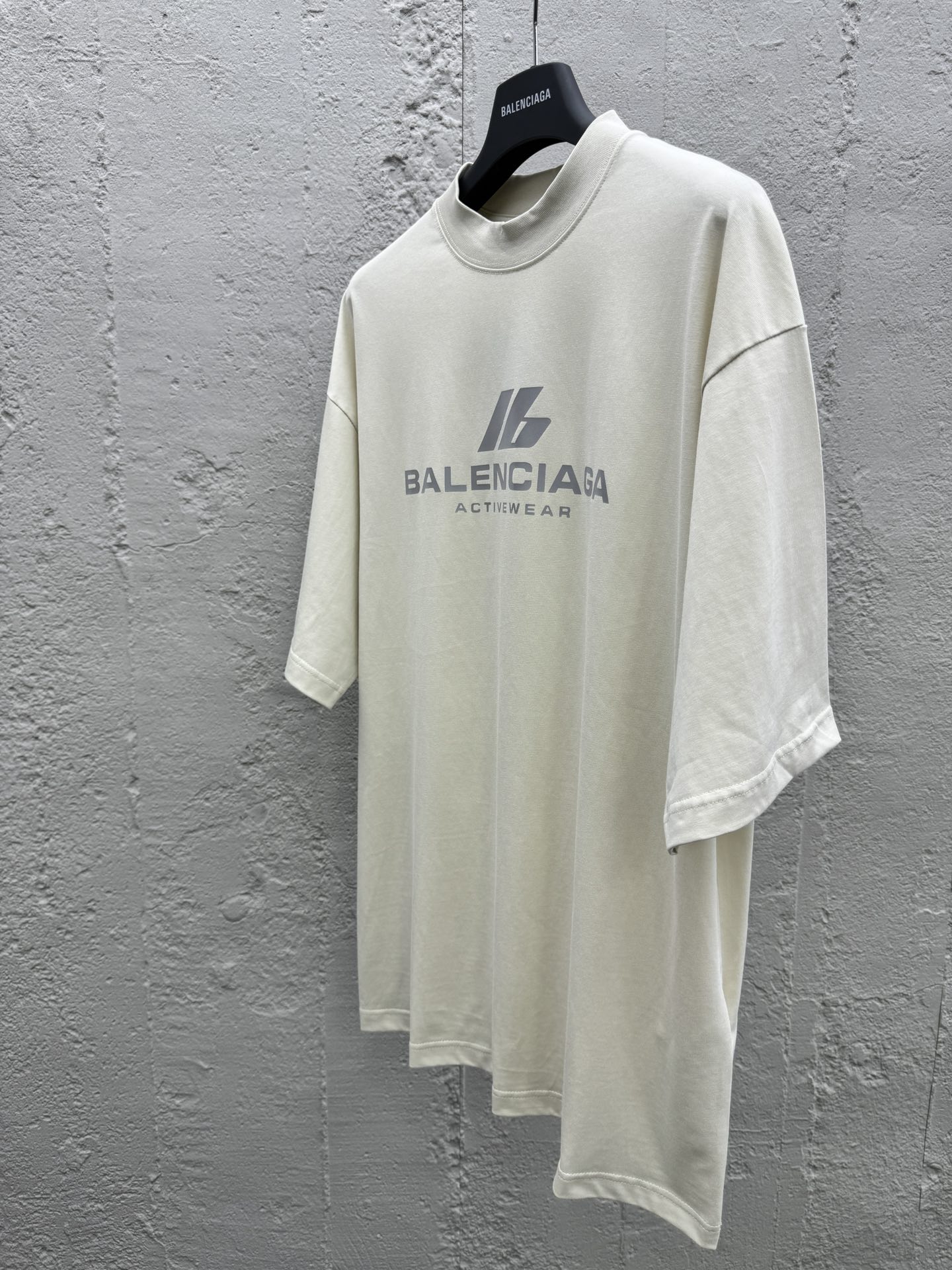 Balenciaga 反光烫银字母短袖 8