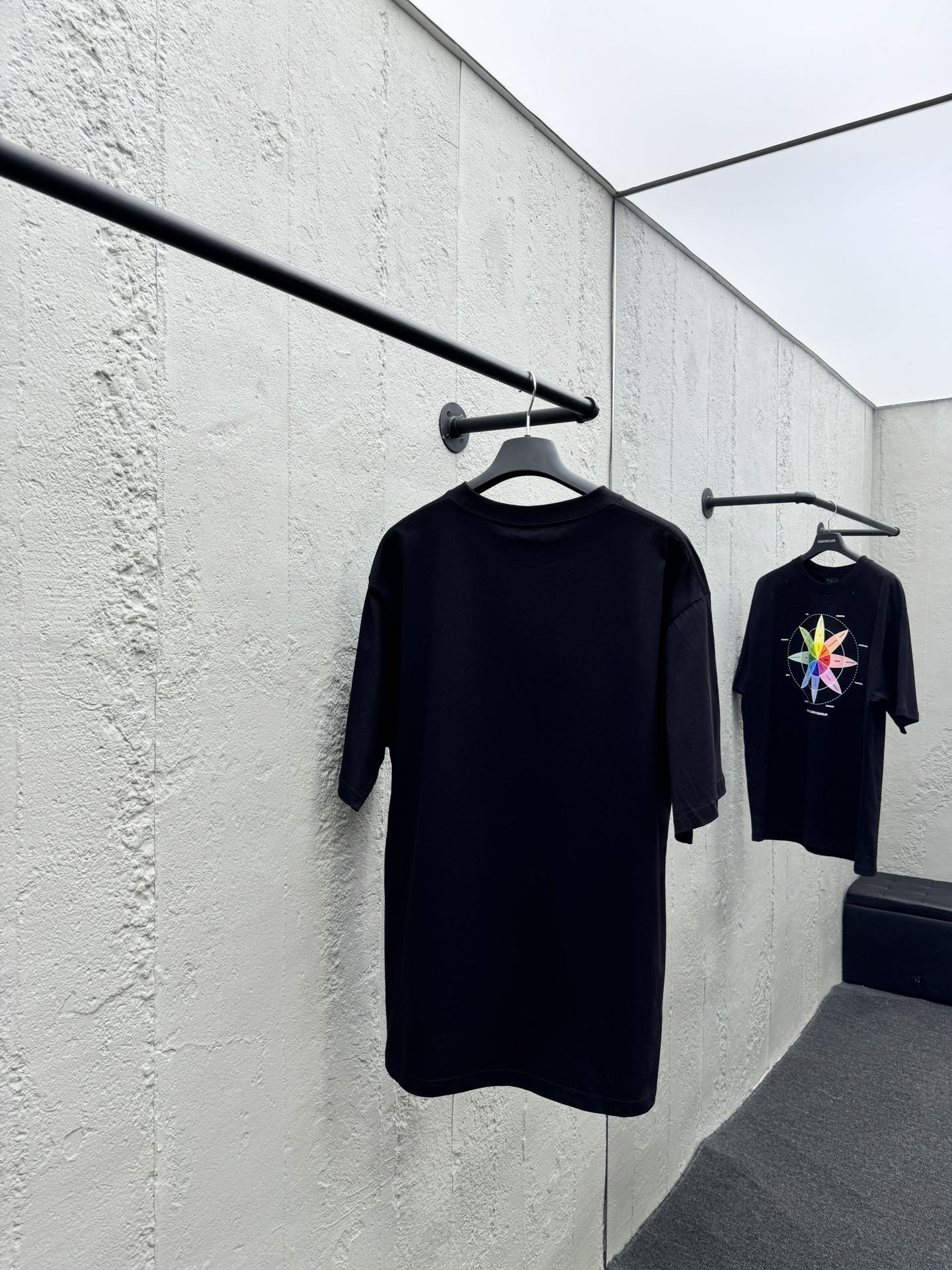 Balenciaga 花朵罗盘短袖 2