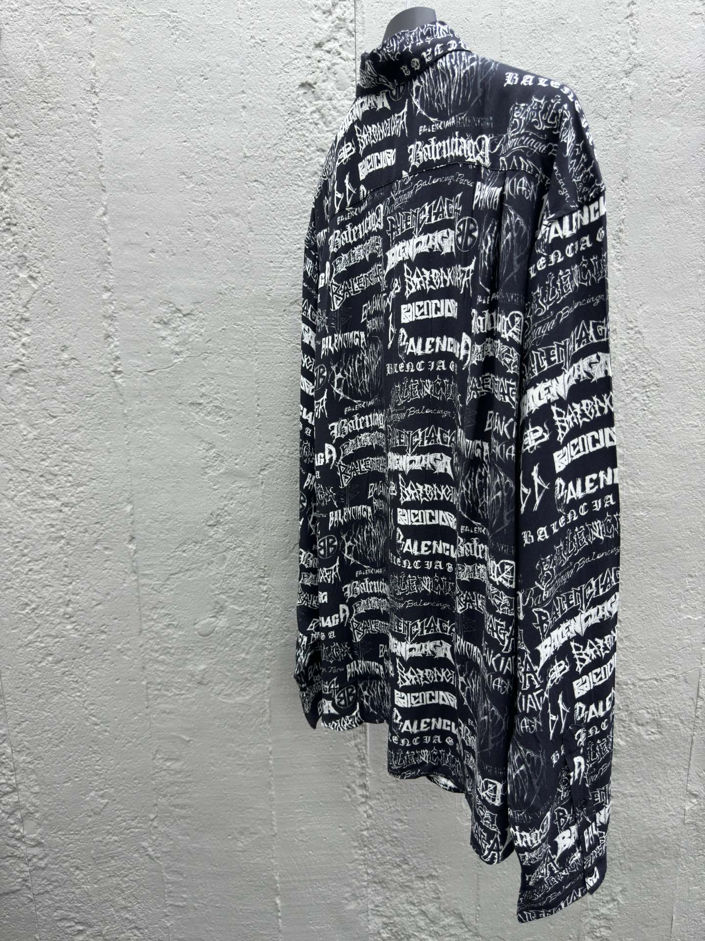Balenciaga 龙年限定满印logo衬衫 9