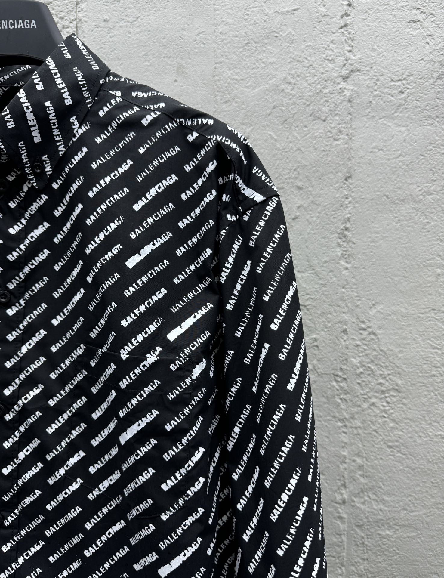 Balenciaga 满印翻领衬衫 5