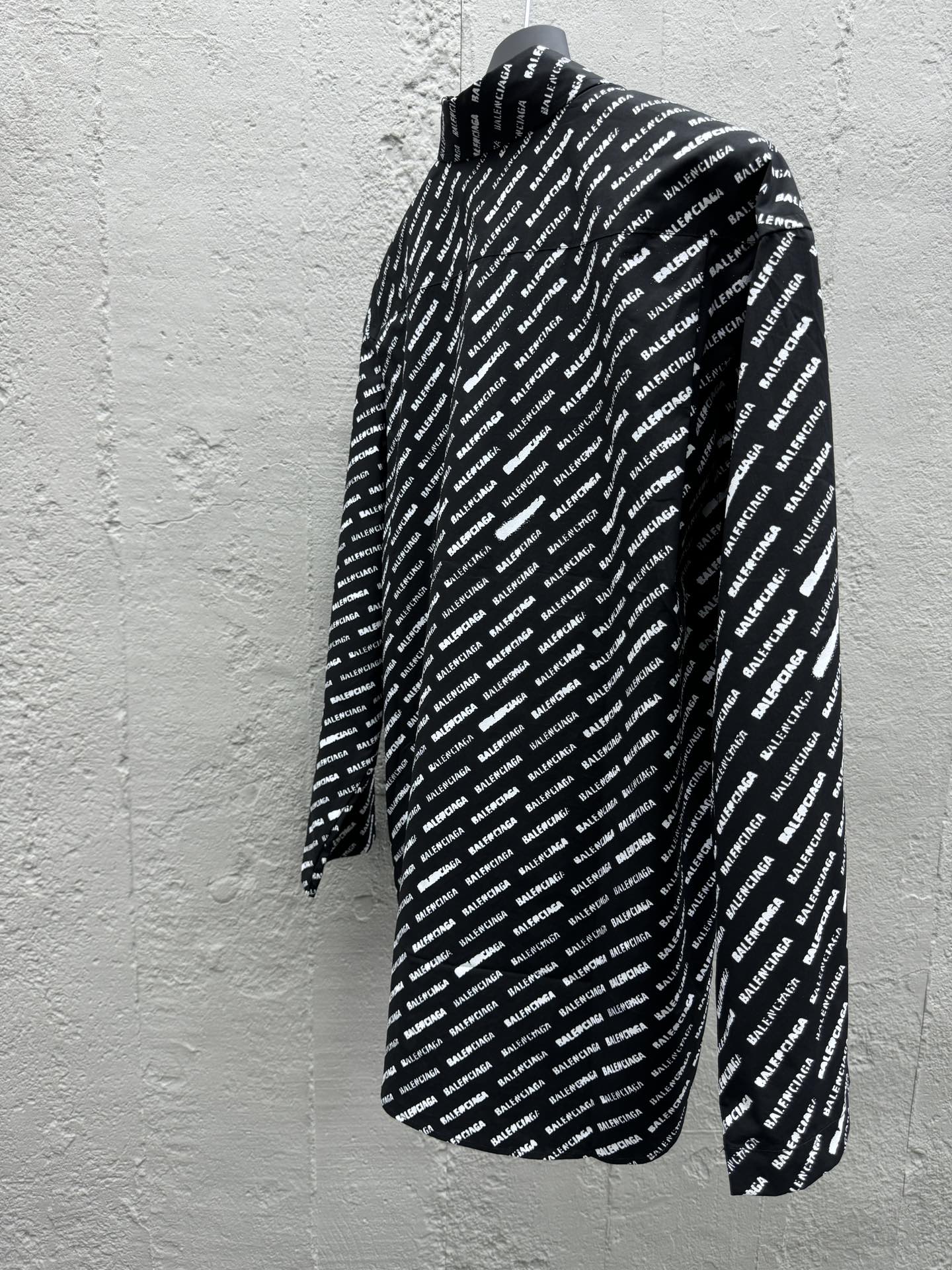 Balenciaga 满印翻领衬衫 9
